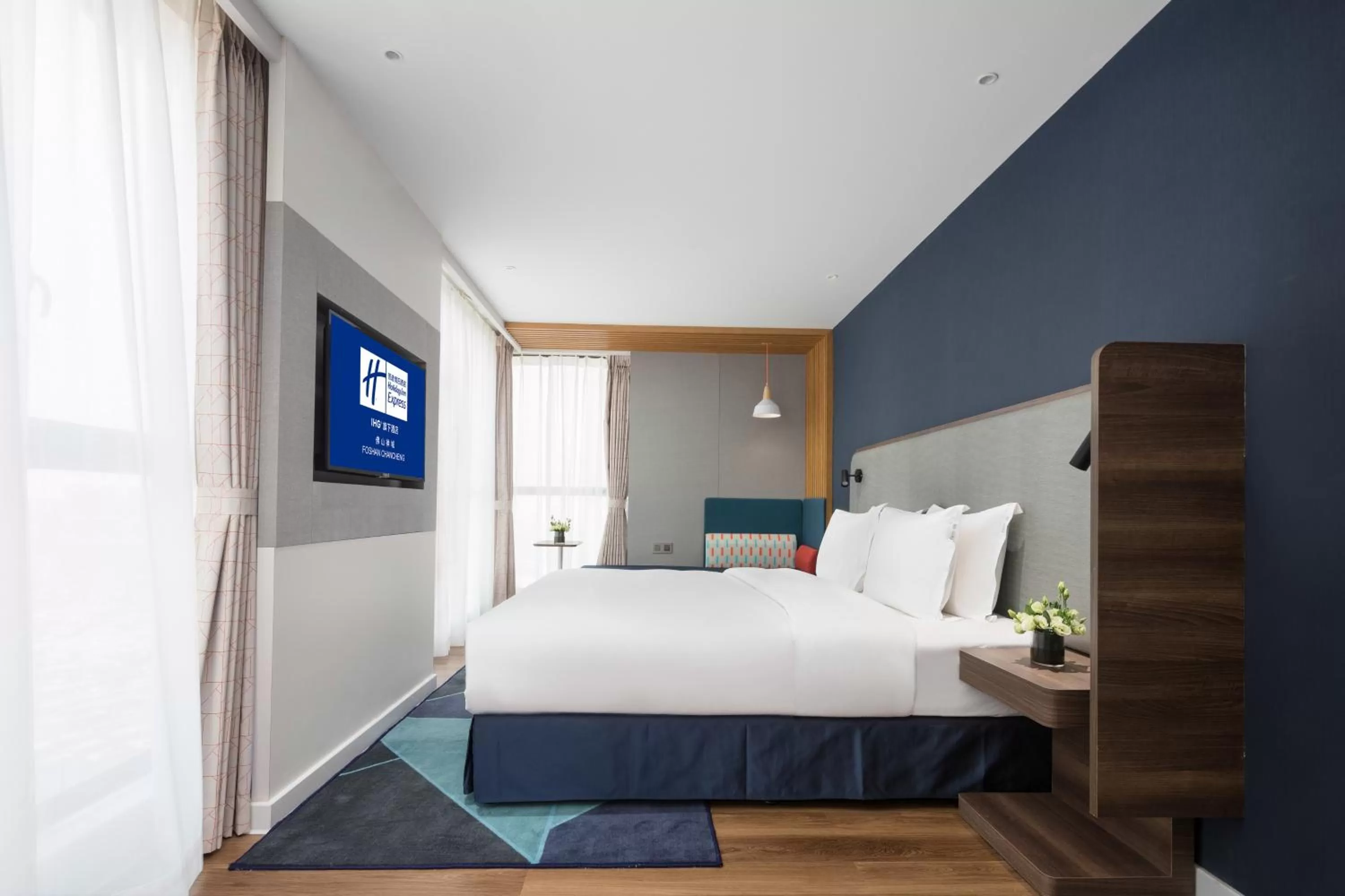 Bed in Holiday Inn Express Foshan Chancheng by IHG