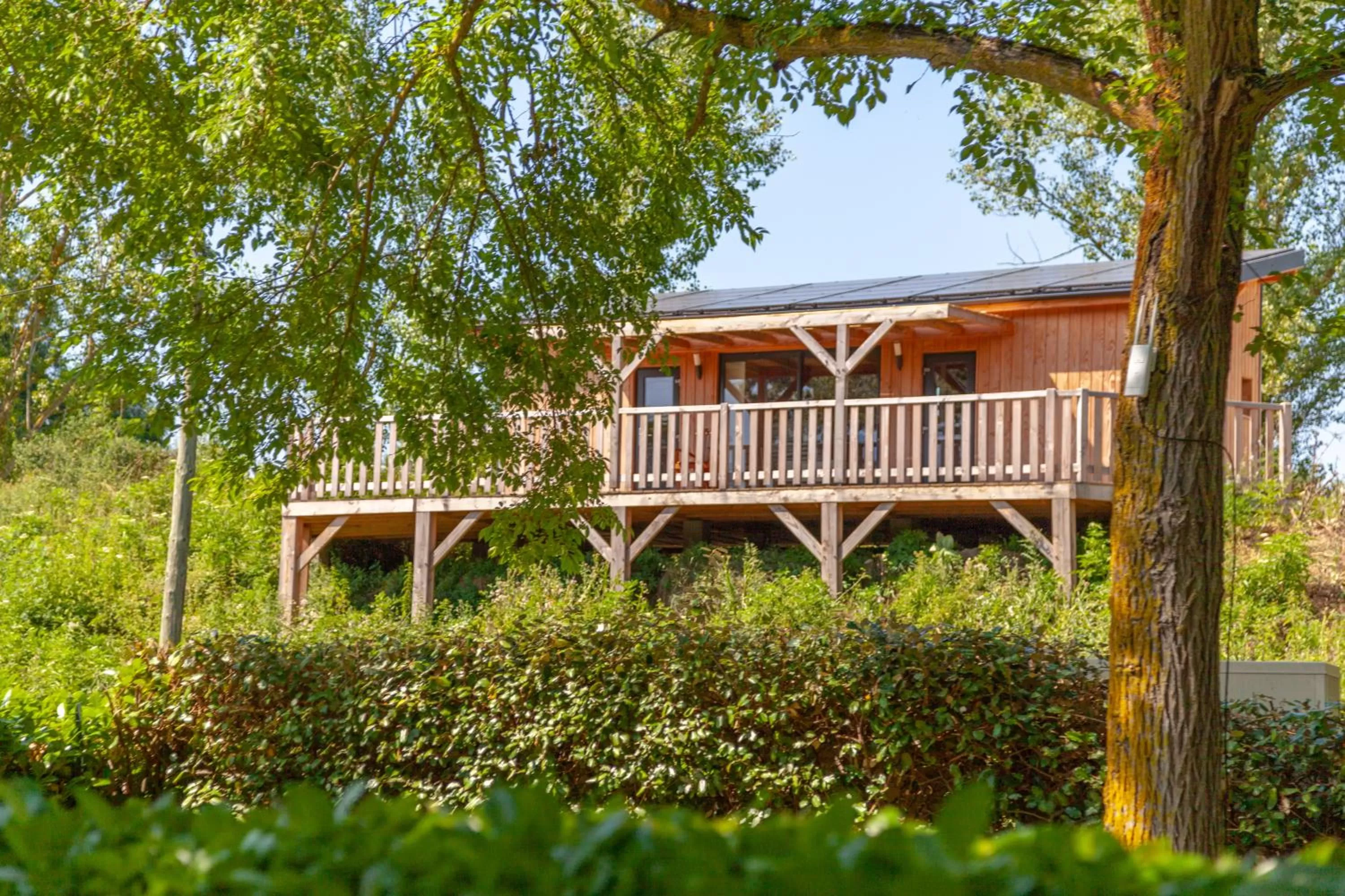 Patio, Property Building in Le Moulin