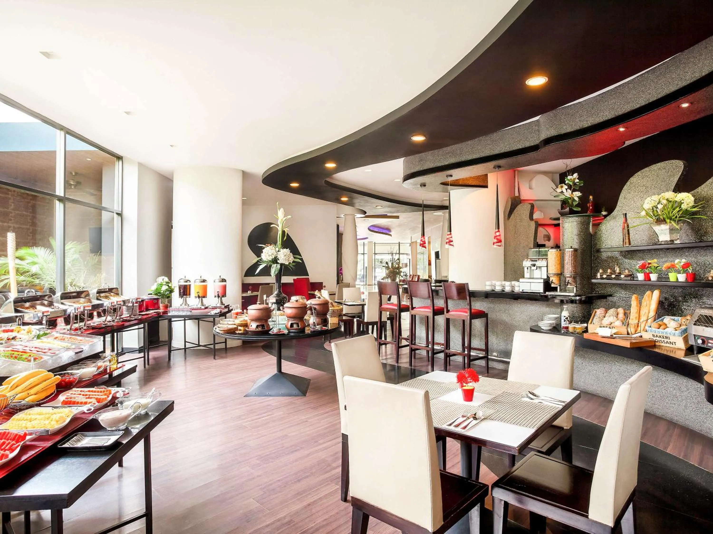 Restaurant/Places to Eat in Ibis Jakarta Arcadia