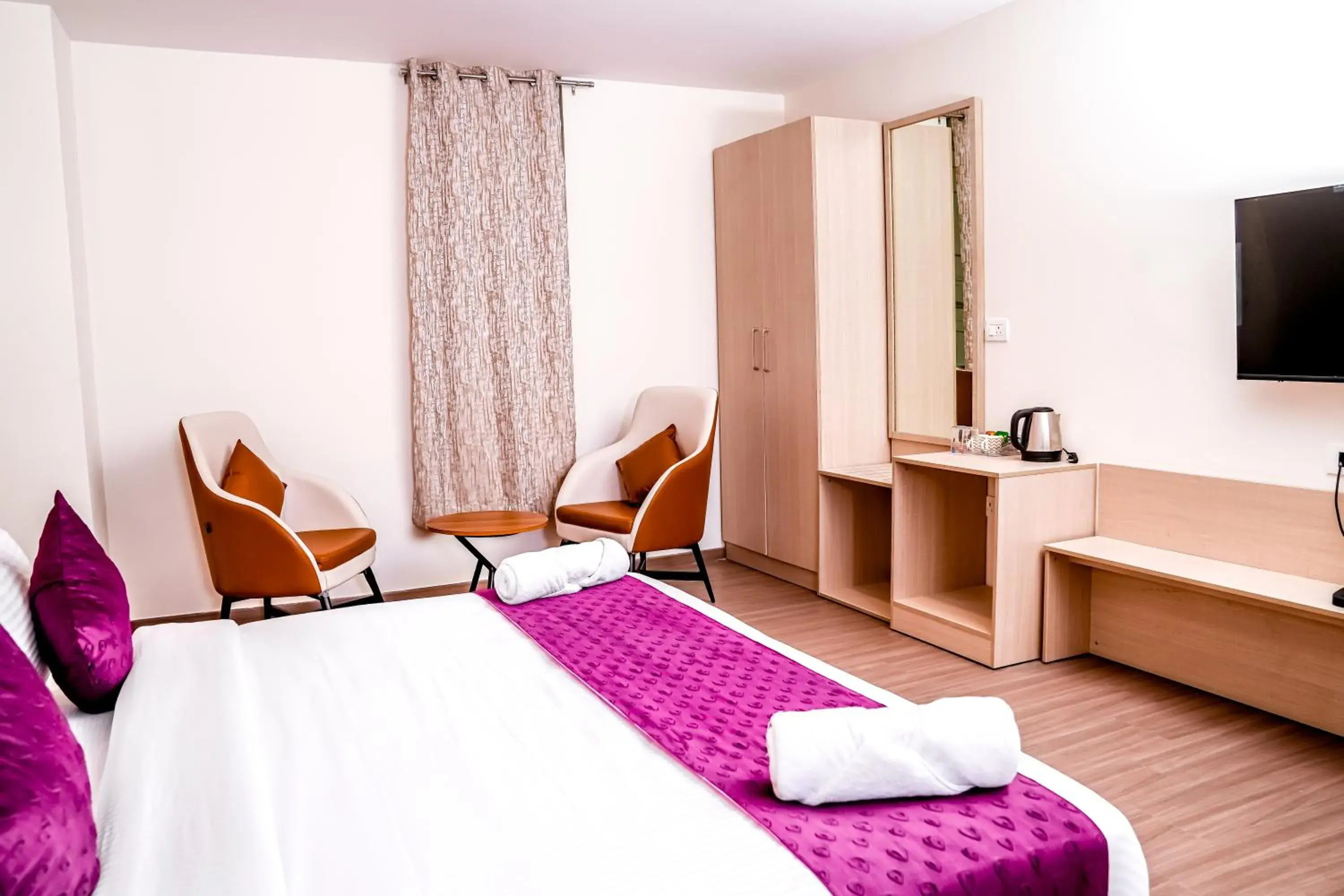 One BHK Suite - single occupancy in Casa Hotel & Suites, Gachibowli, Hyderabad One BHK Suite - single occupancy in Casa Hotel & Suites, Gachibowli, Hyderabad