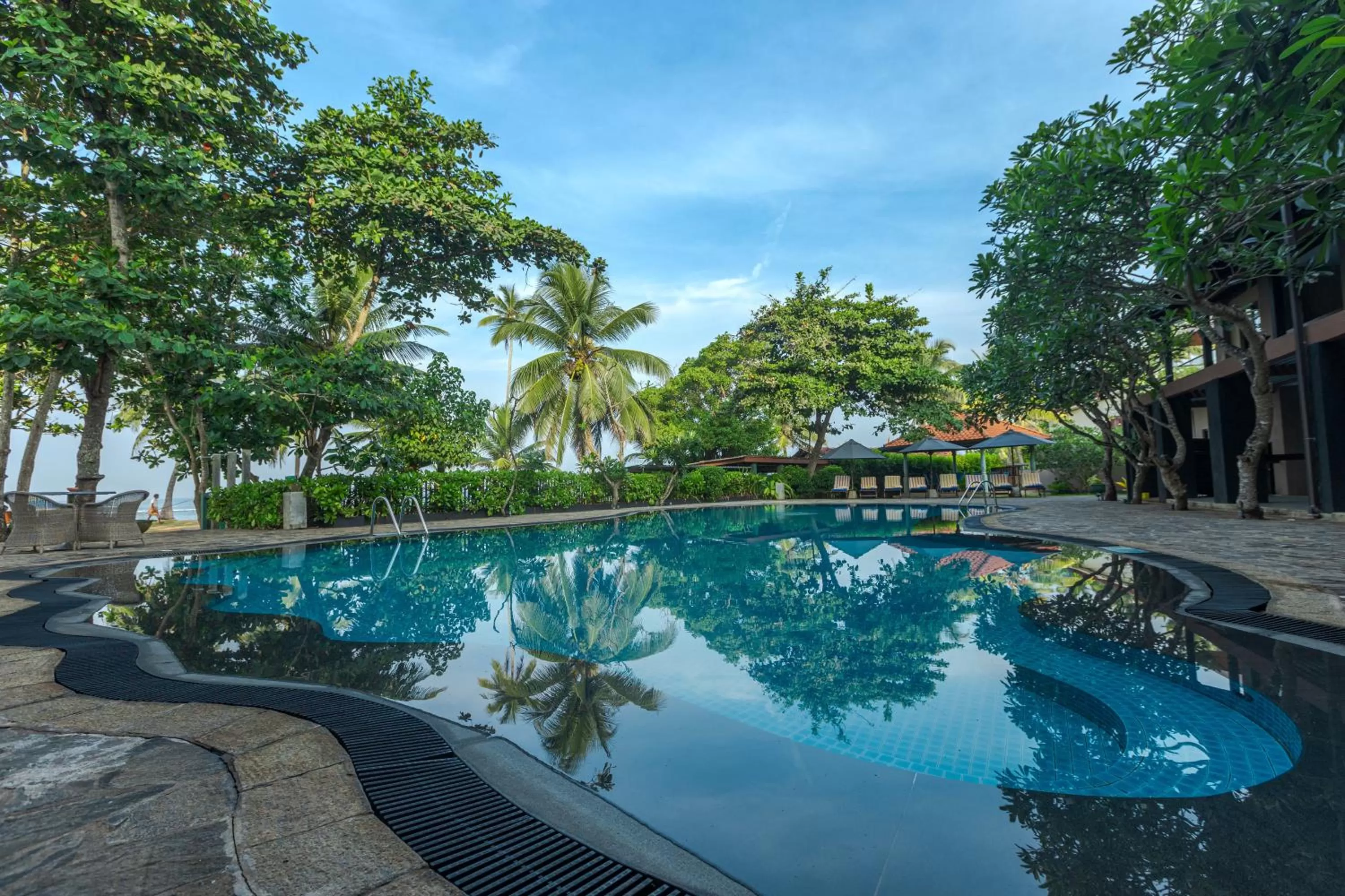 Swimming pool in Earl's Reef