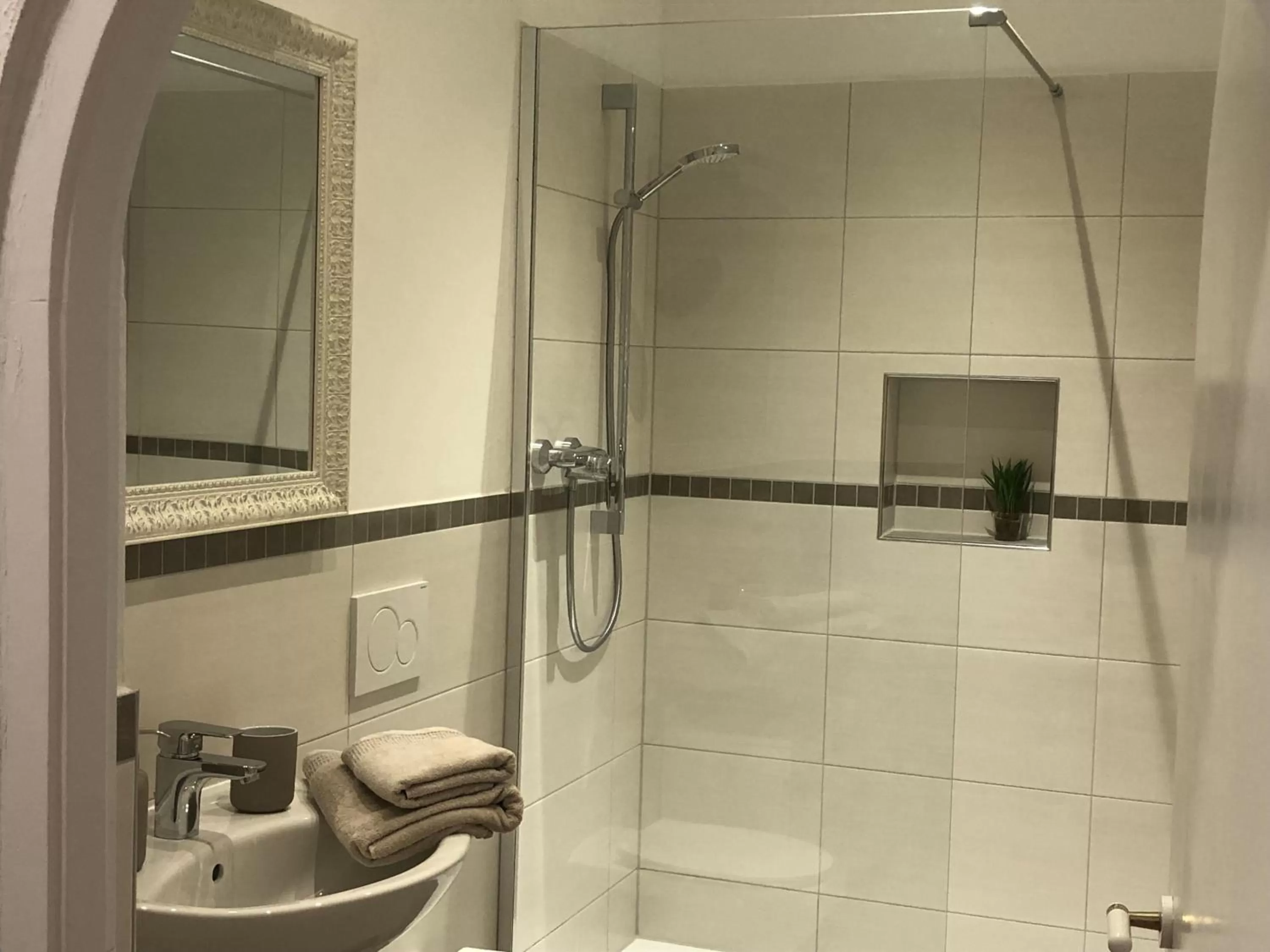 Bathroom in Pension und Ferienwohnung Frech
