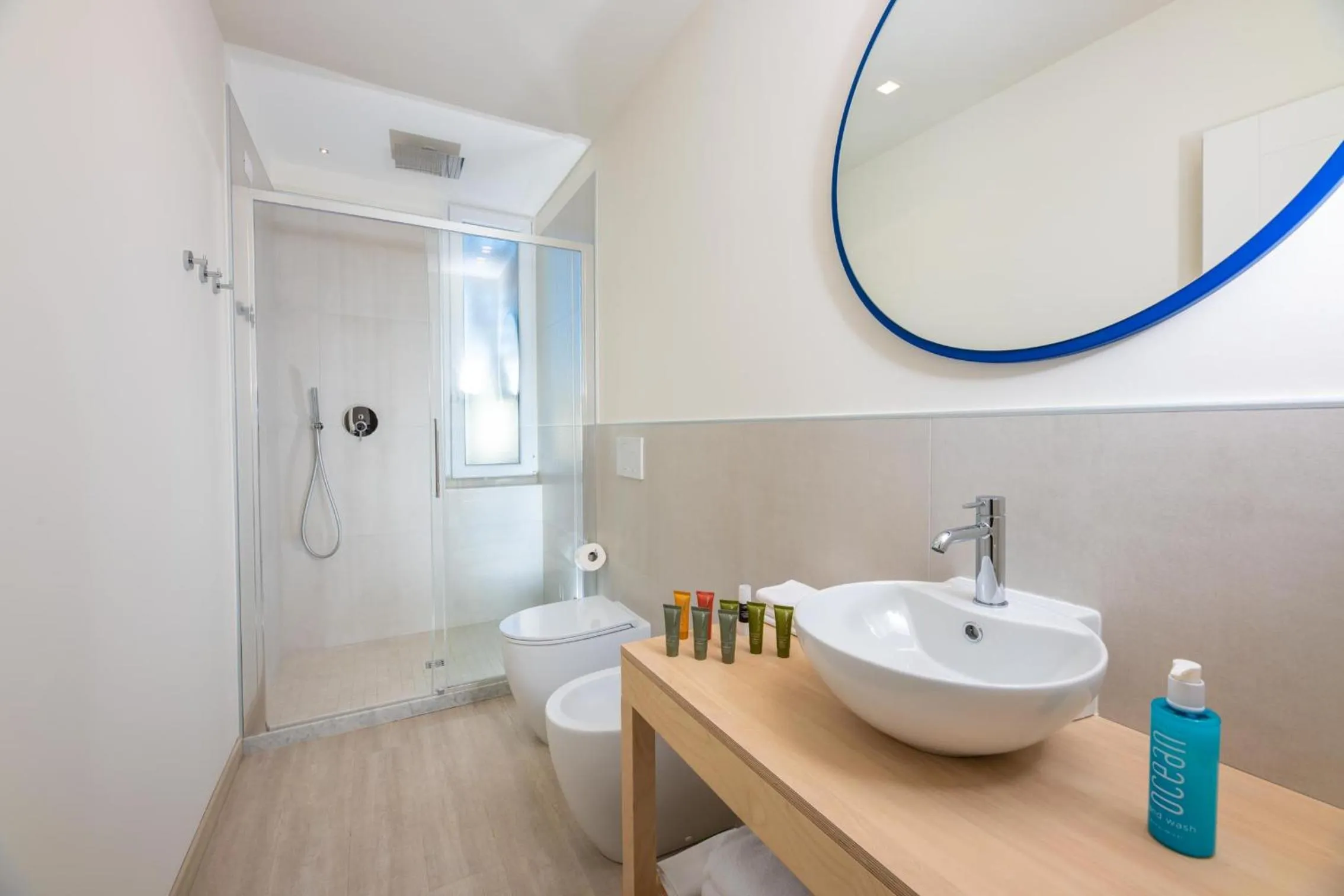 Shower in Amarina Hotel