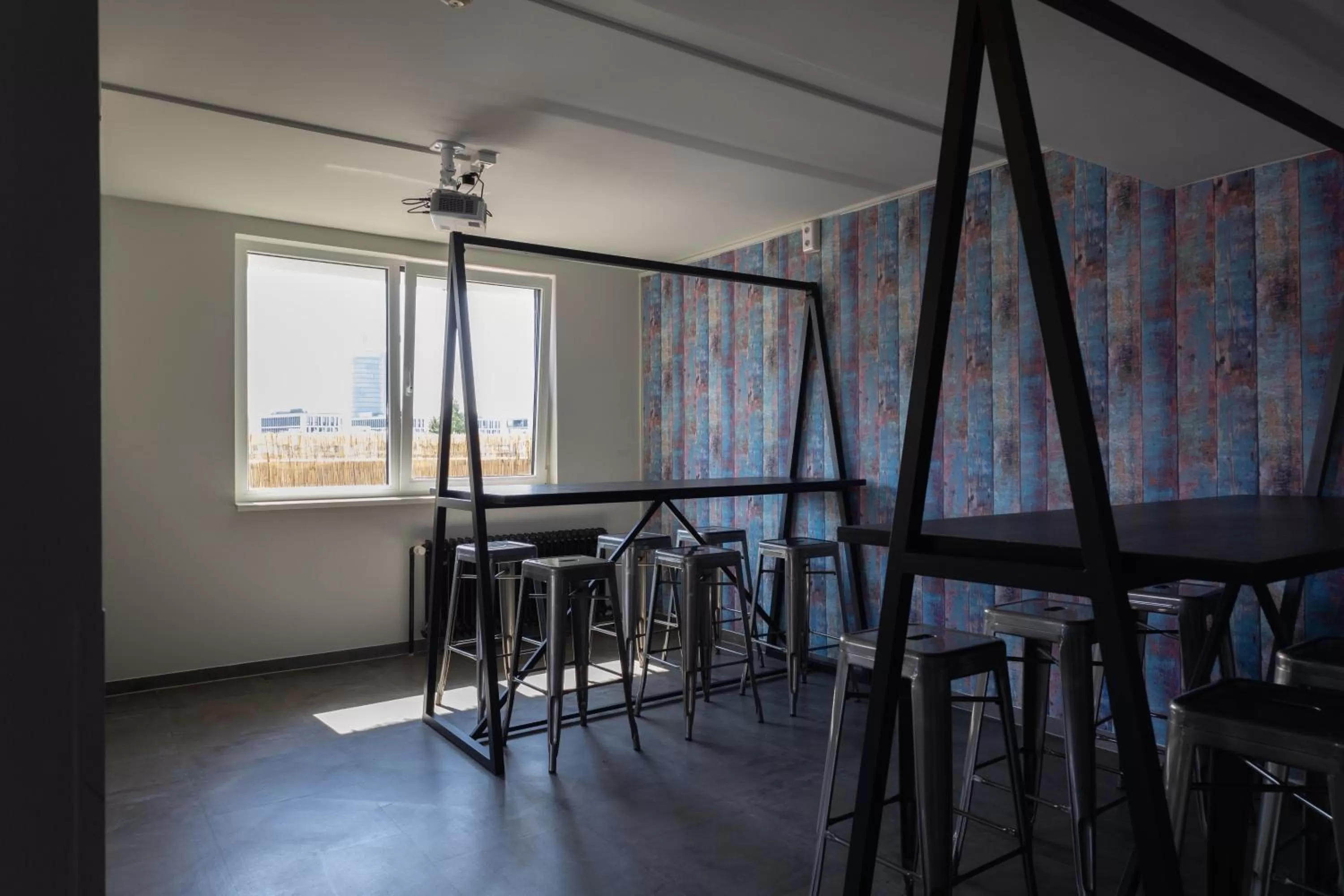 Lobby or reception in a&o München Hackerbrücke