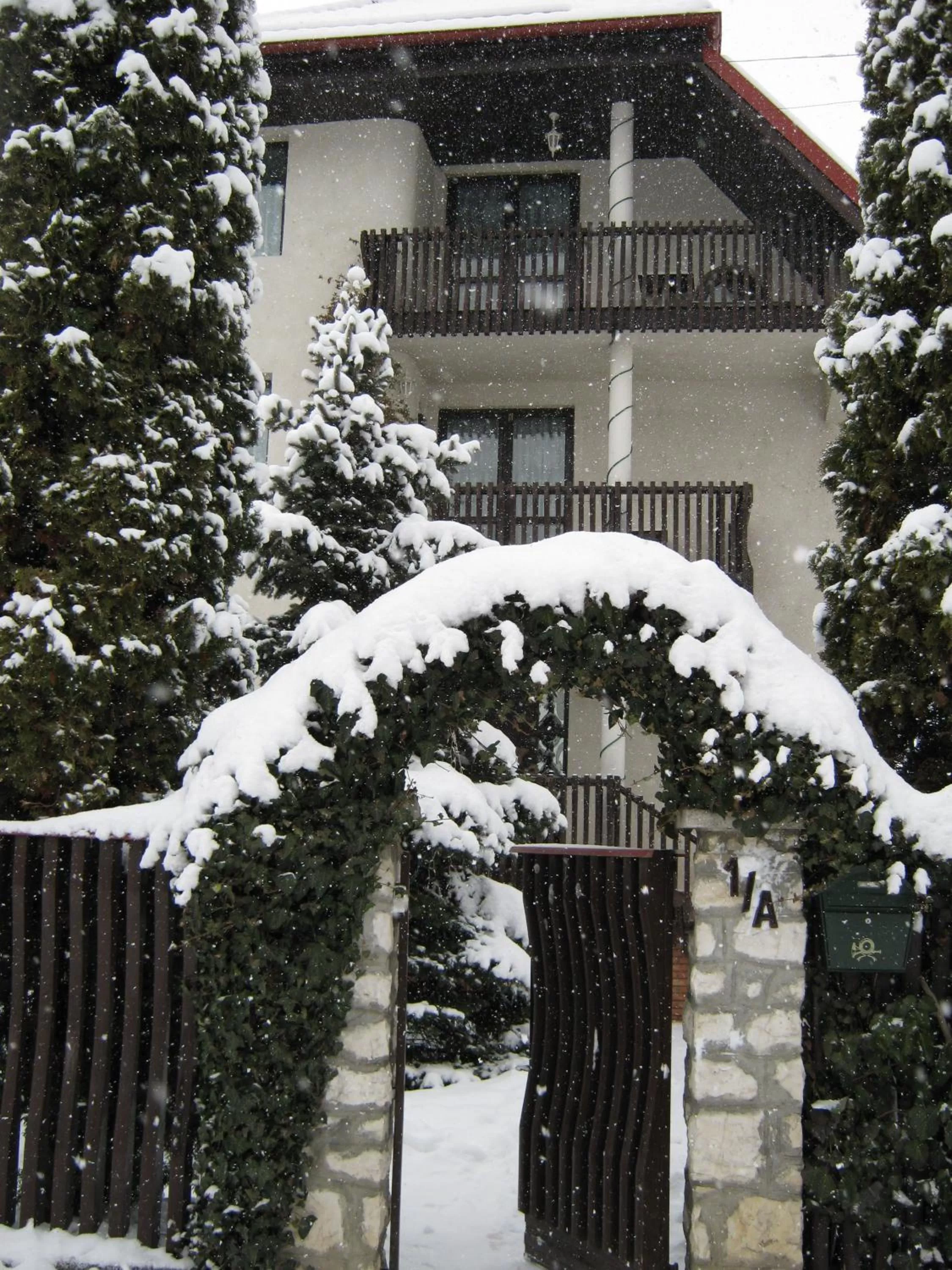 Facade/entrance, Winter in Csaki Vendeghaz