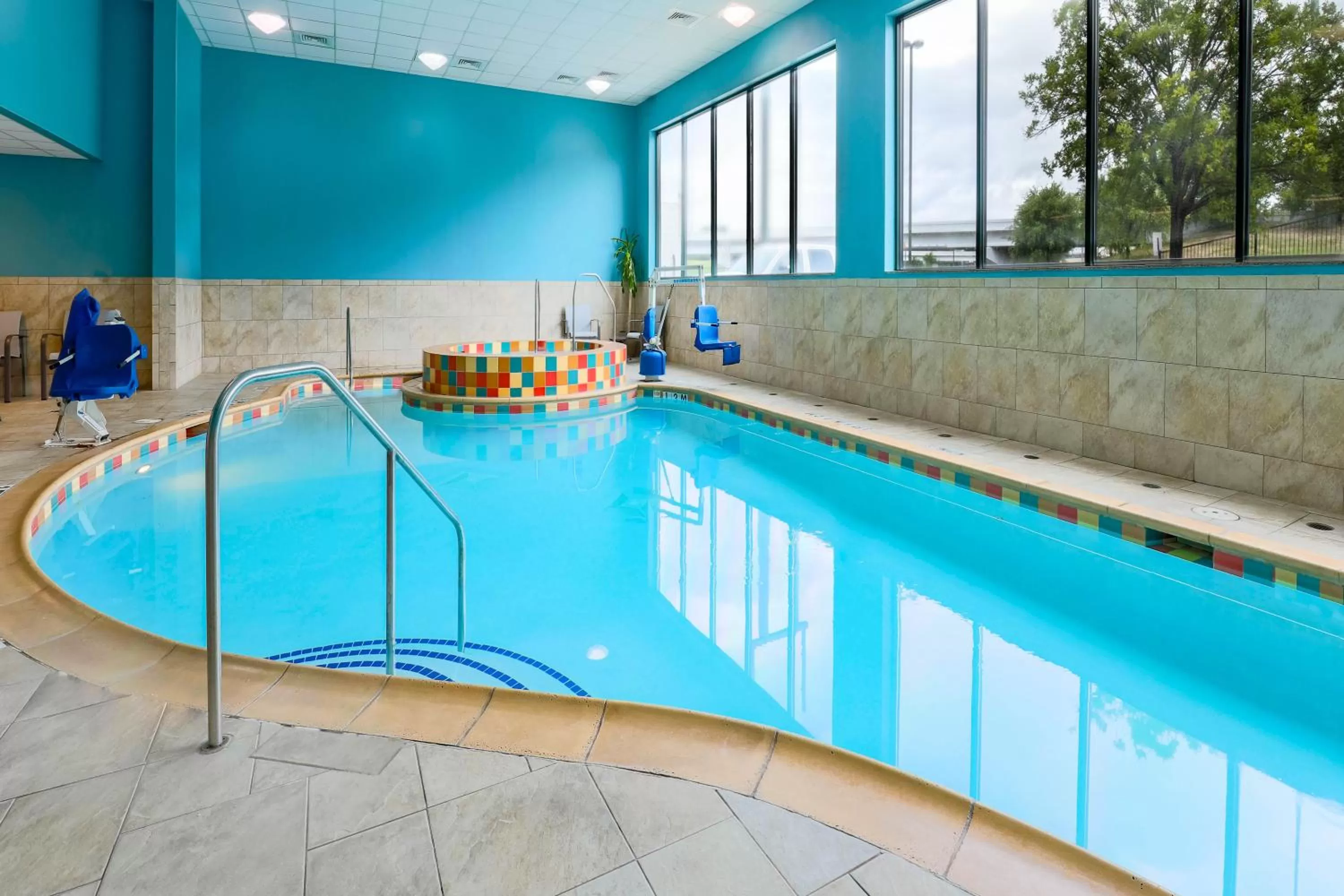 Swimming pool in Holiday Inn Express & Suites Fort Worth Downtown by IHG
