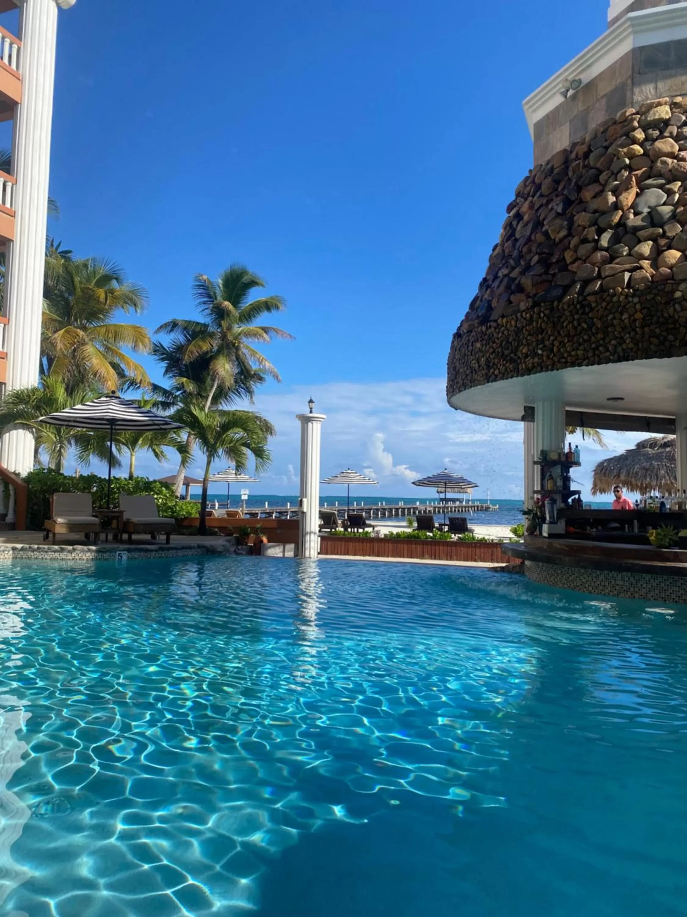 Lounge or bar, Swimming Pool in Lighthouse Beach Villas
