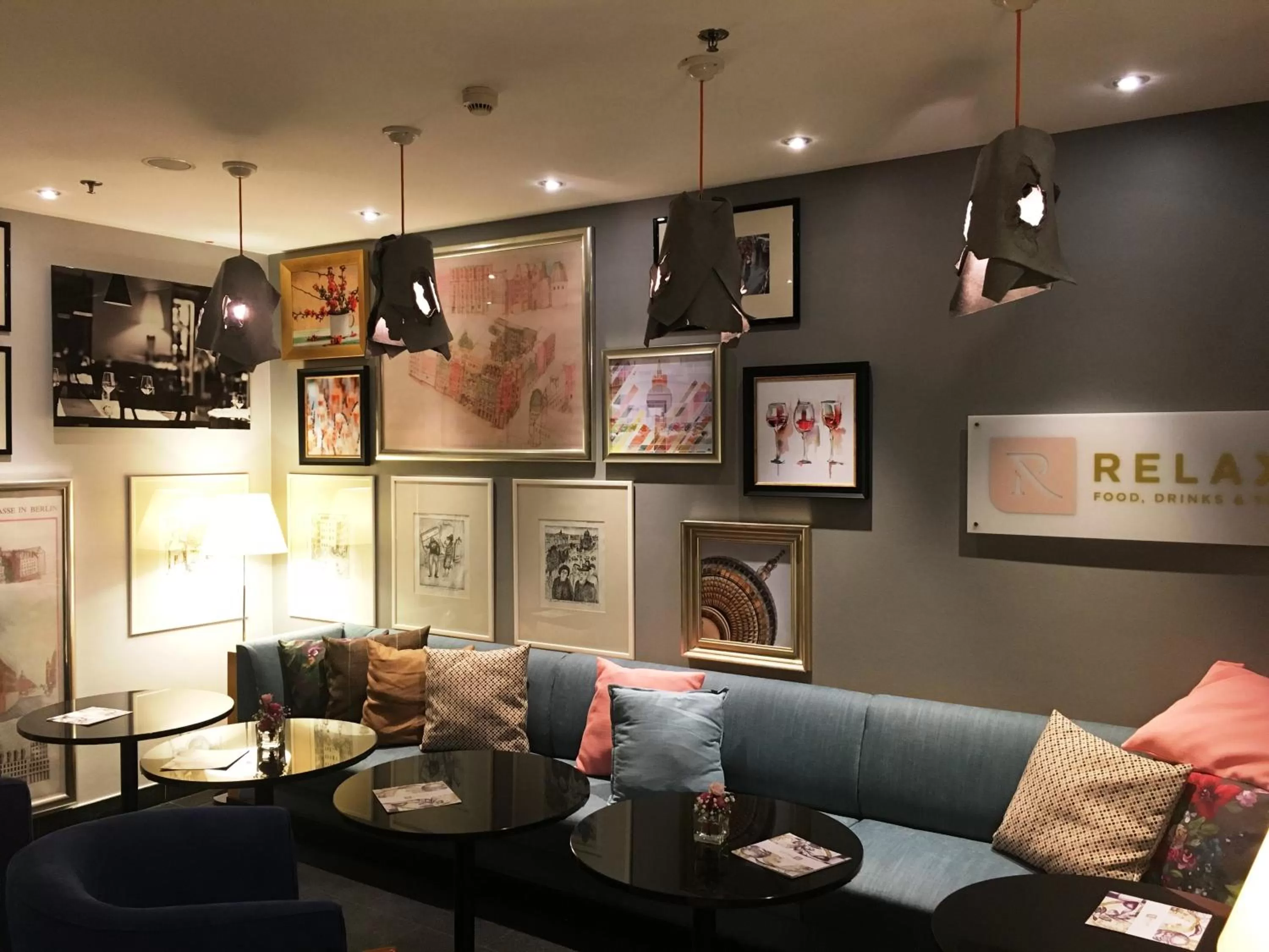 Lounge or bar in Mercure Hotel & Residenz Berlin Checkpoint Charlie