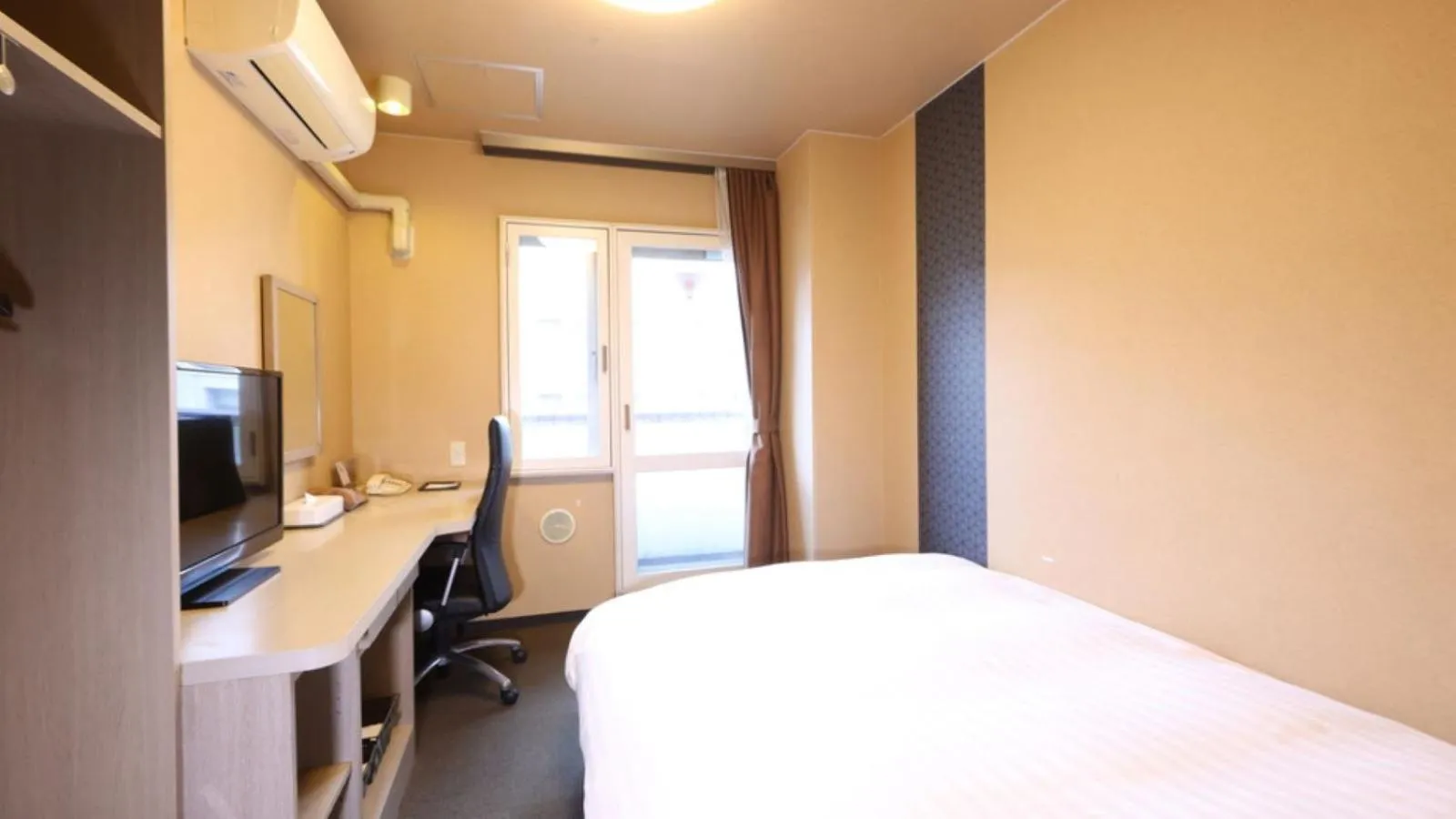 Photo of the whole room, Bed in Dormy Inn EXPRESS Asakusa