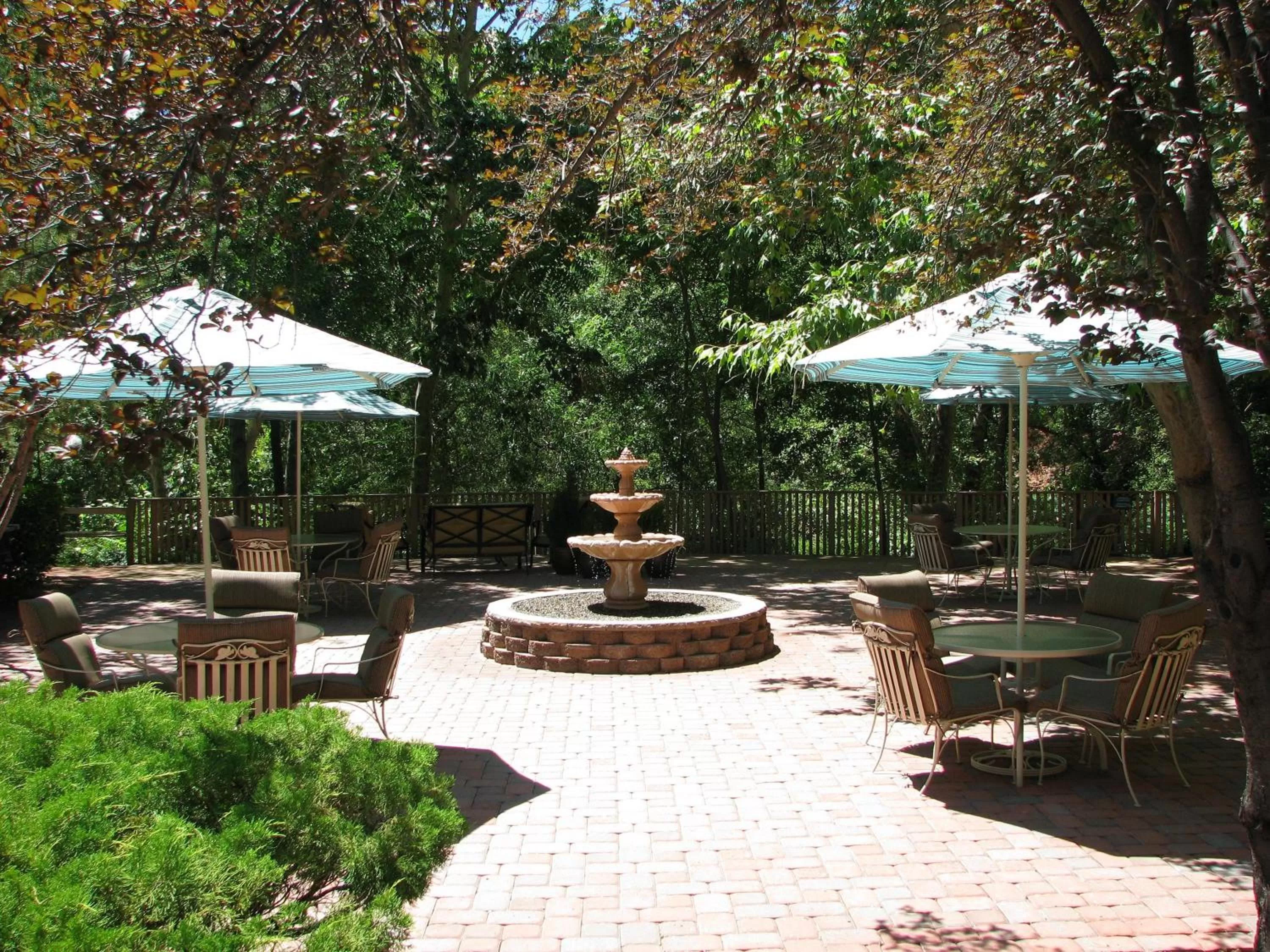 Restaurant/places to eat in Villas at Poco Diablo