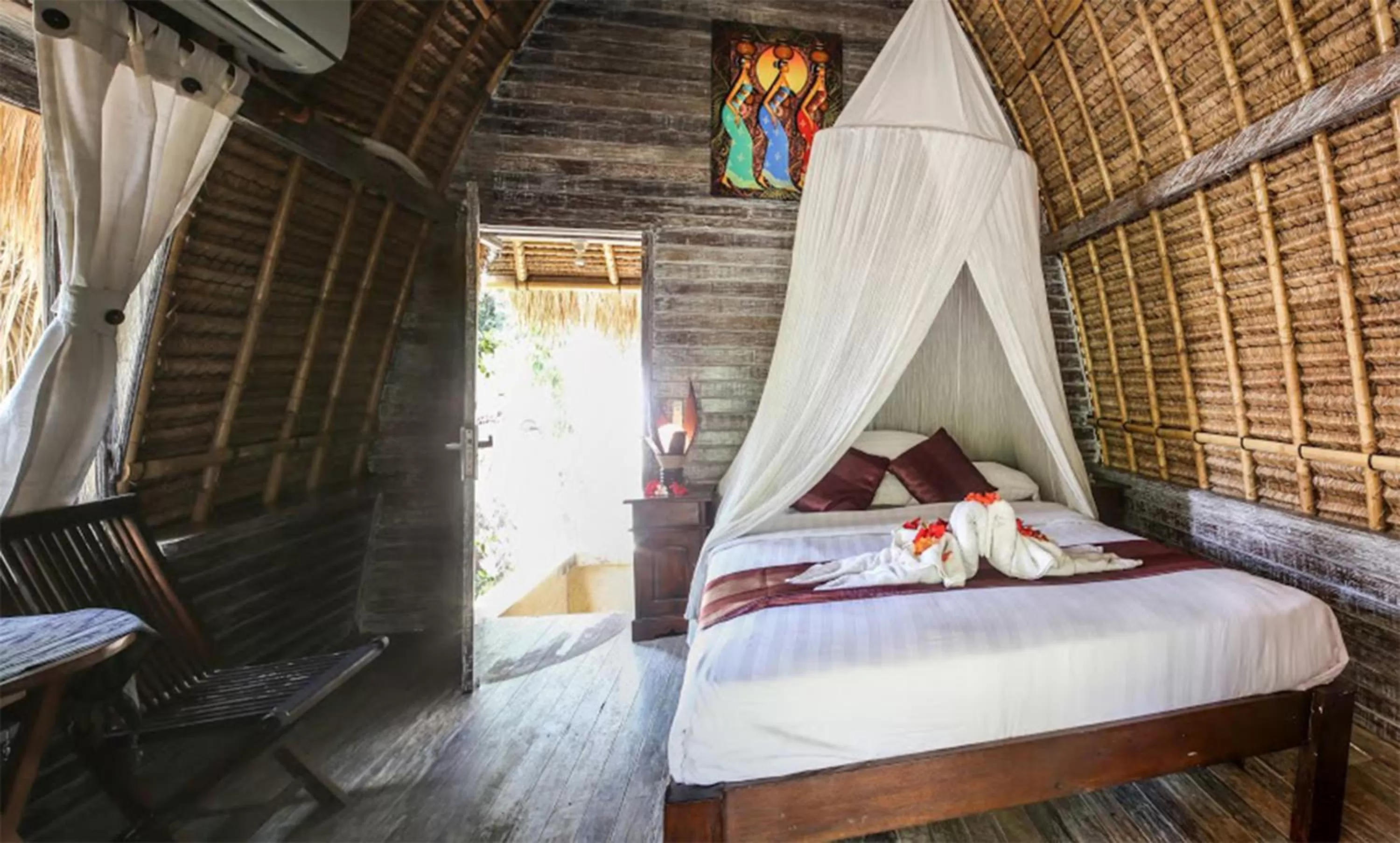Photo of the whole room, Bed in Mushroom Beach Bungalows