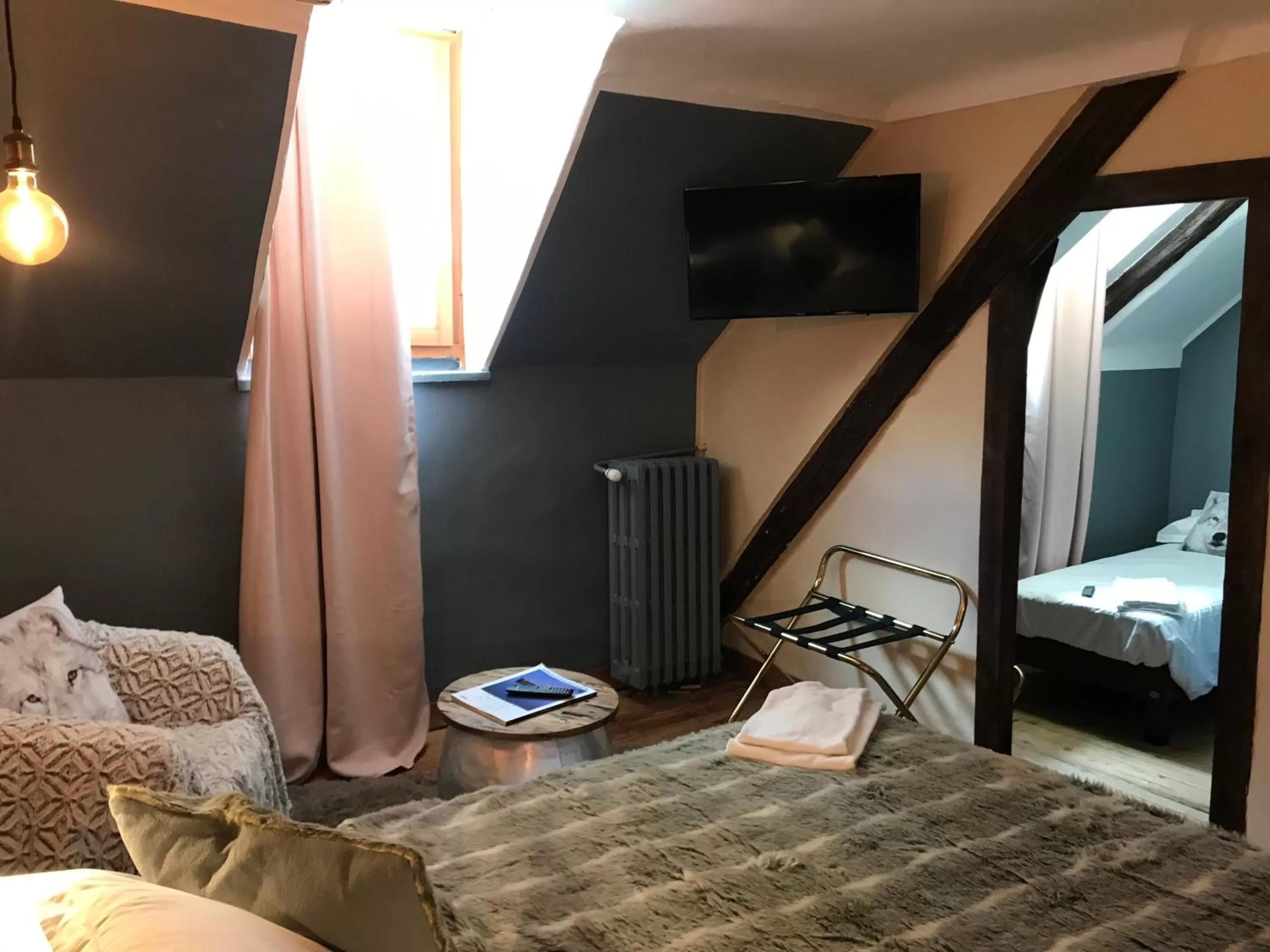 Bed in Auberge de la Paix