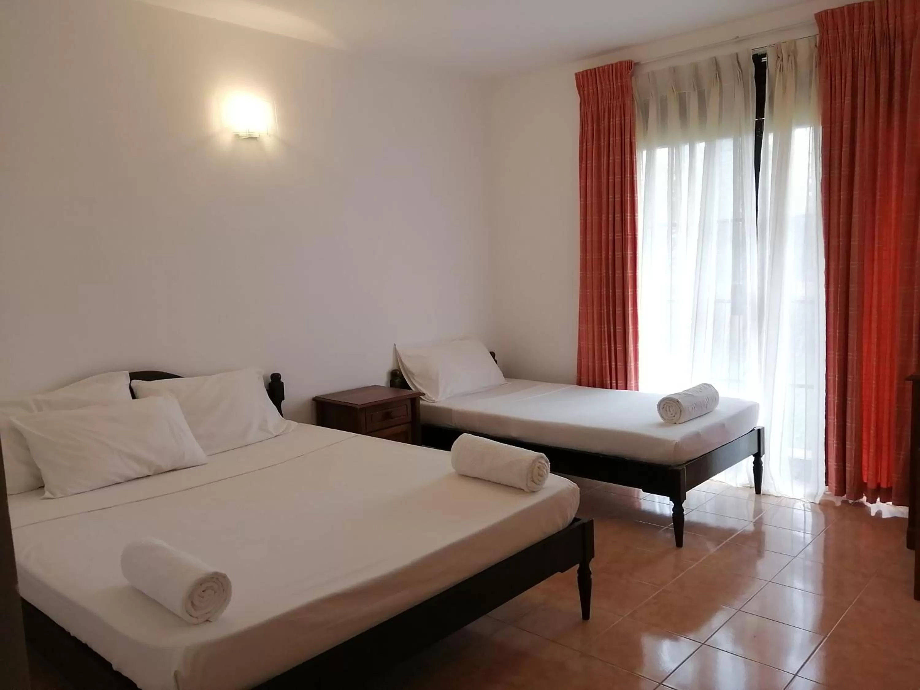 Bed in Kandy Highland Unique Hotel