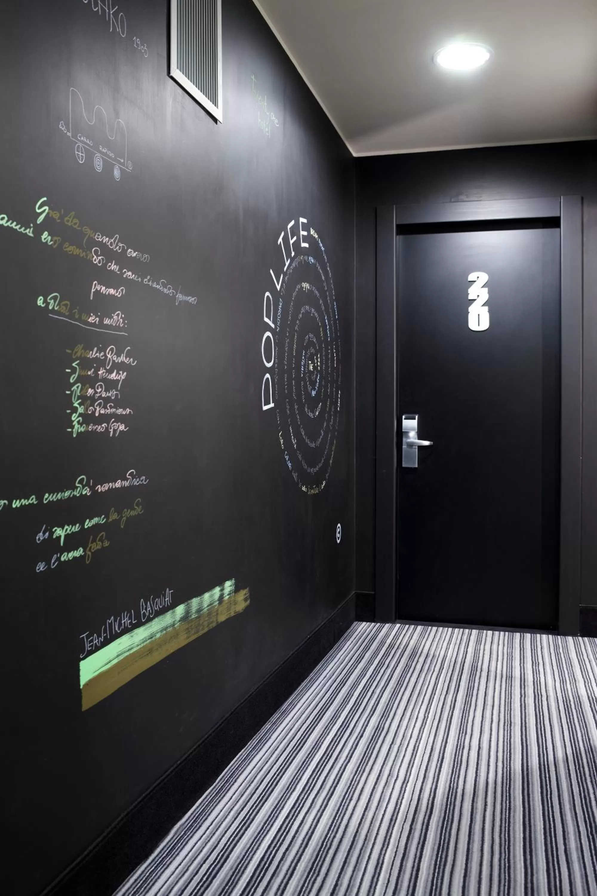 Decorative detail in Twentyone Hotel