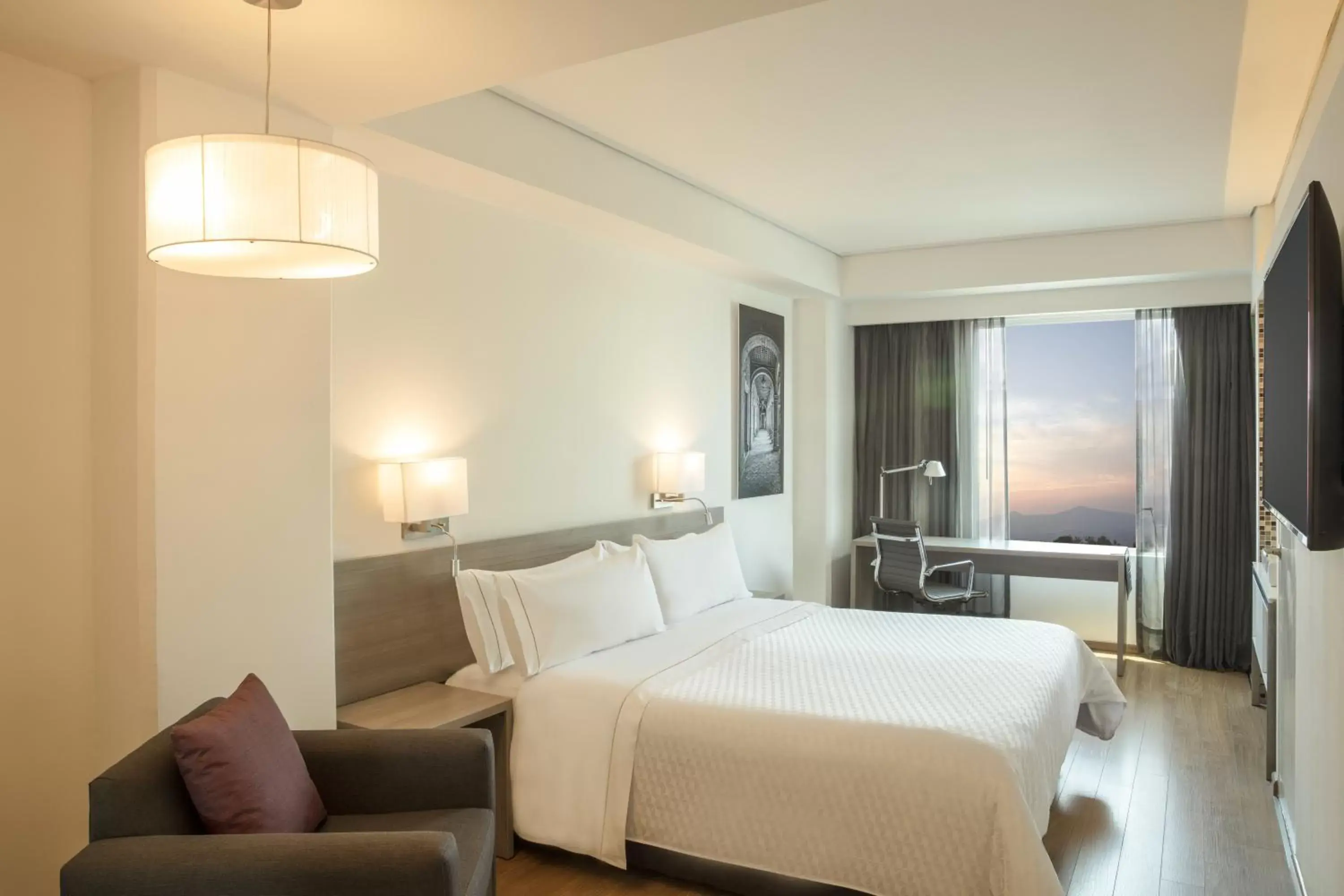 Superior Room 1 King in Fiesta Inn Morelia Altozano Superior Room 1 King in Fiesta Inn Morelia Altozano