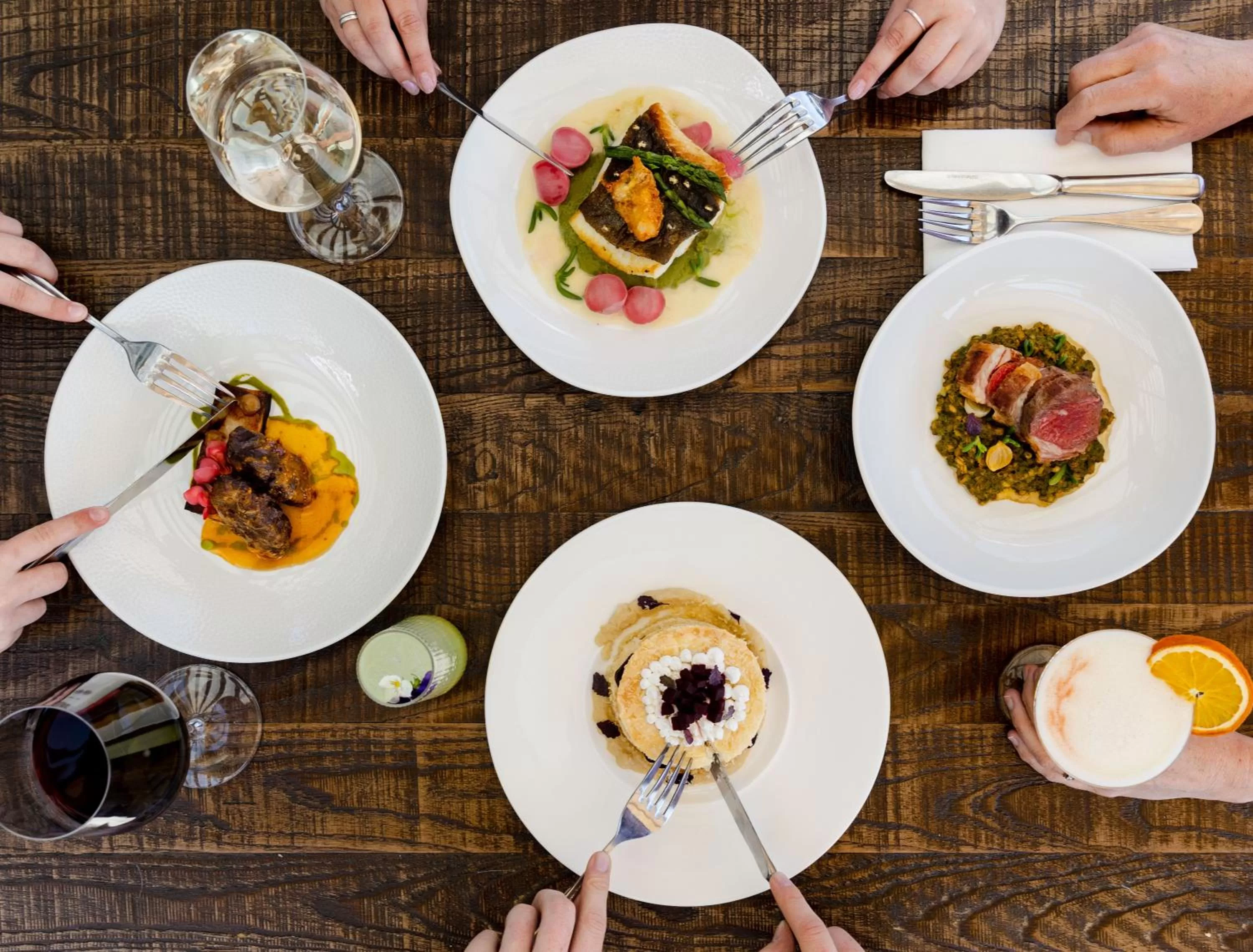 Restaurant/places to eat, Lunch and Dinner in Rooms at Haslar Marina