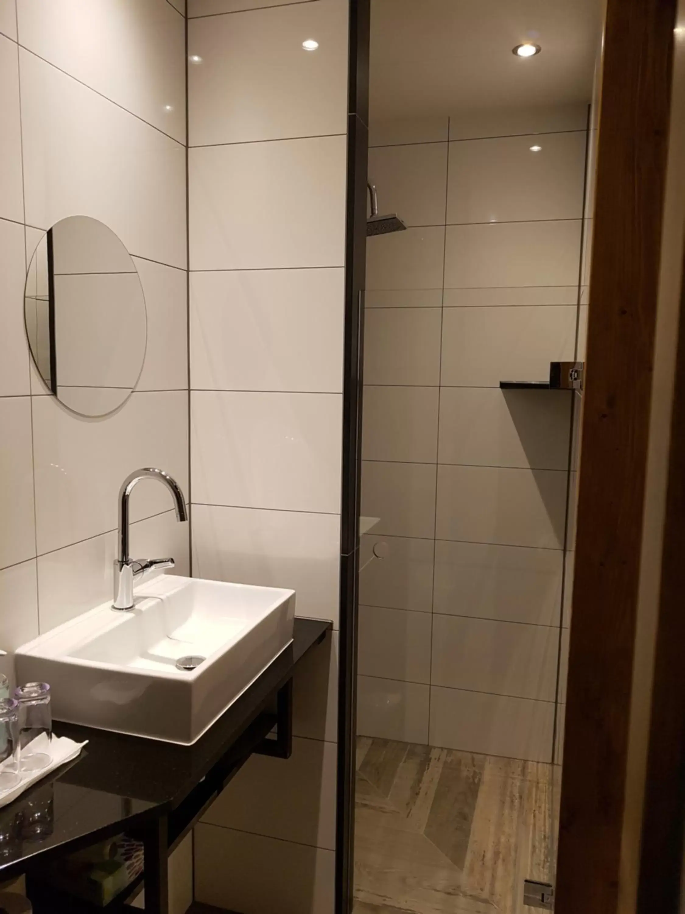 Basic Triple Room with Shared Bathroom in Bed & Breakfast aan de Beek Basic Triple Room with Shared Bathroom in Bed & Breakfast aan de Beek