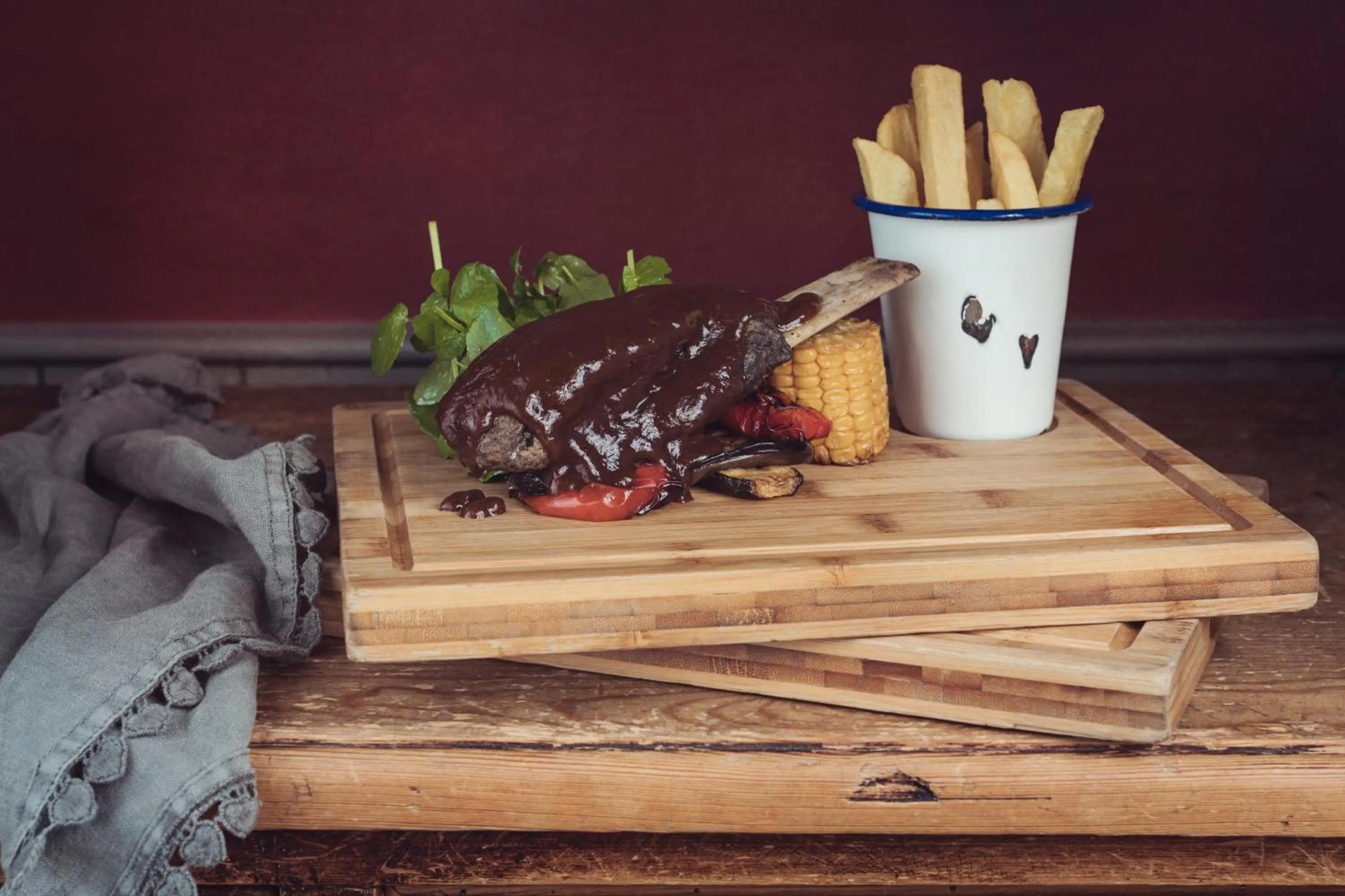 Food in Tweedies Bar and Lodge