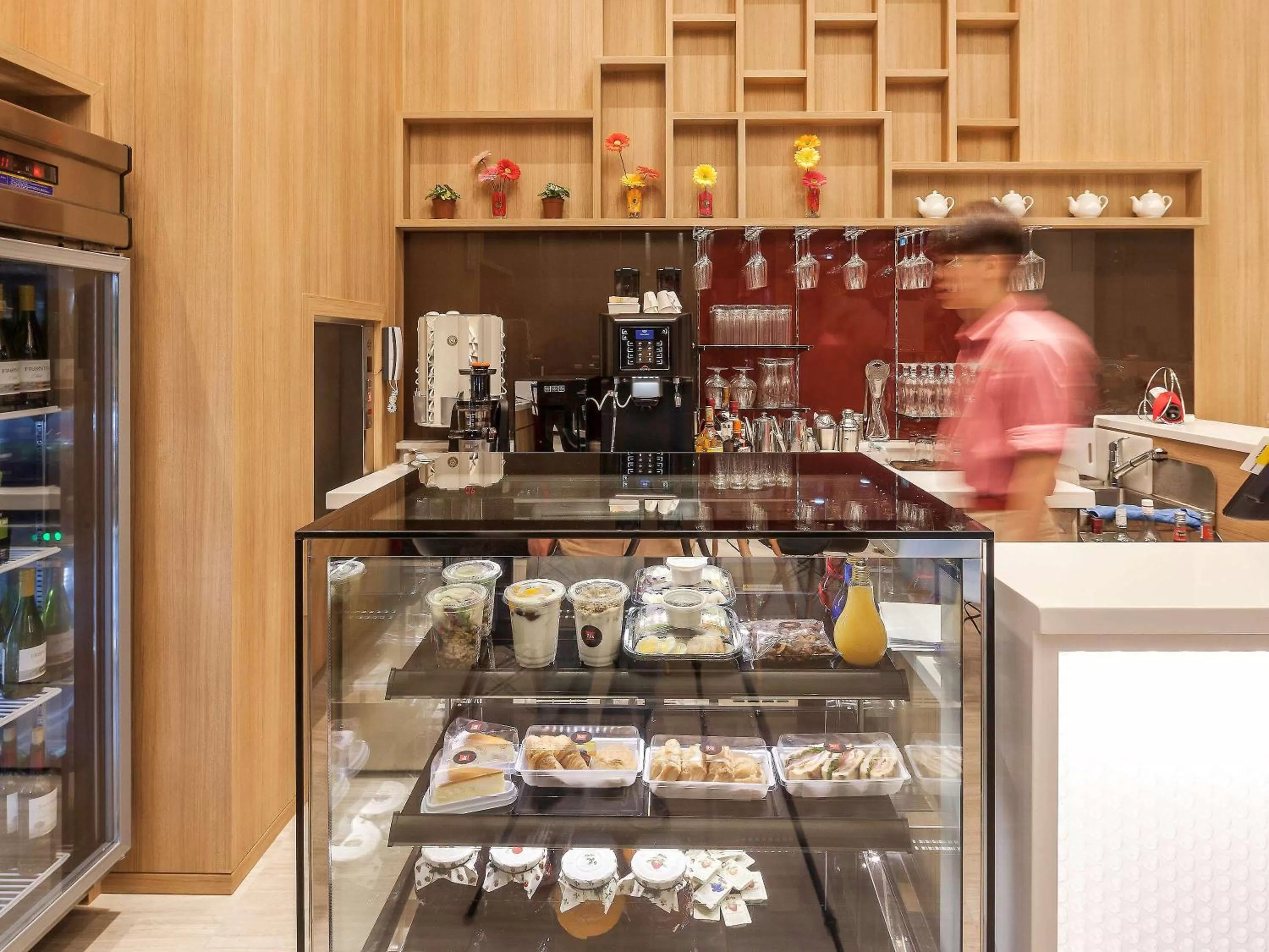 Lounge or bar in Travelodge Dongdaemun Seoul