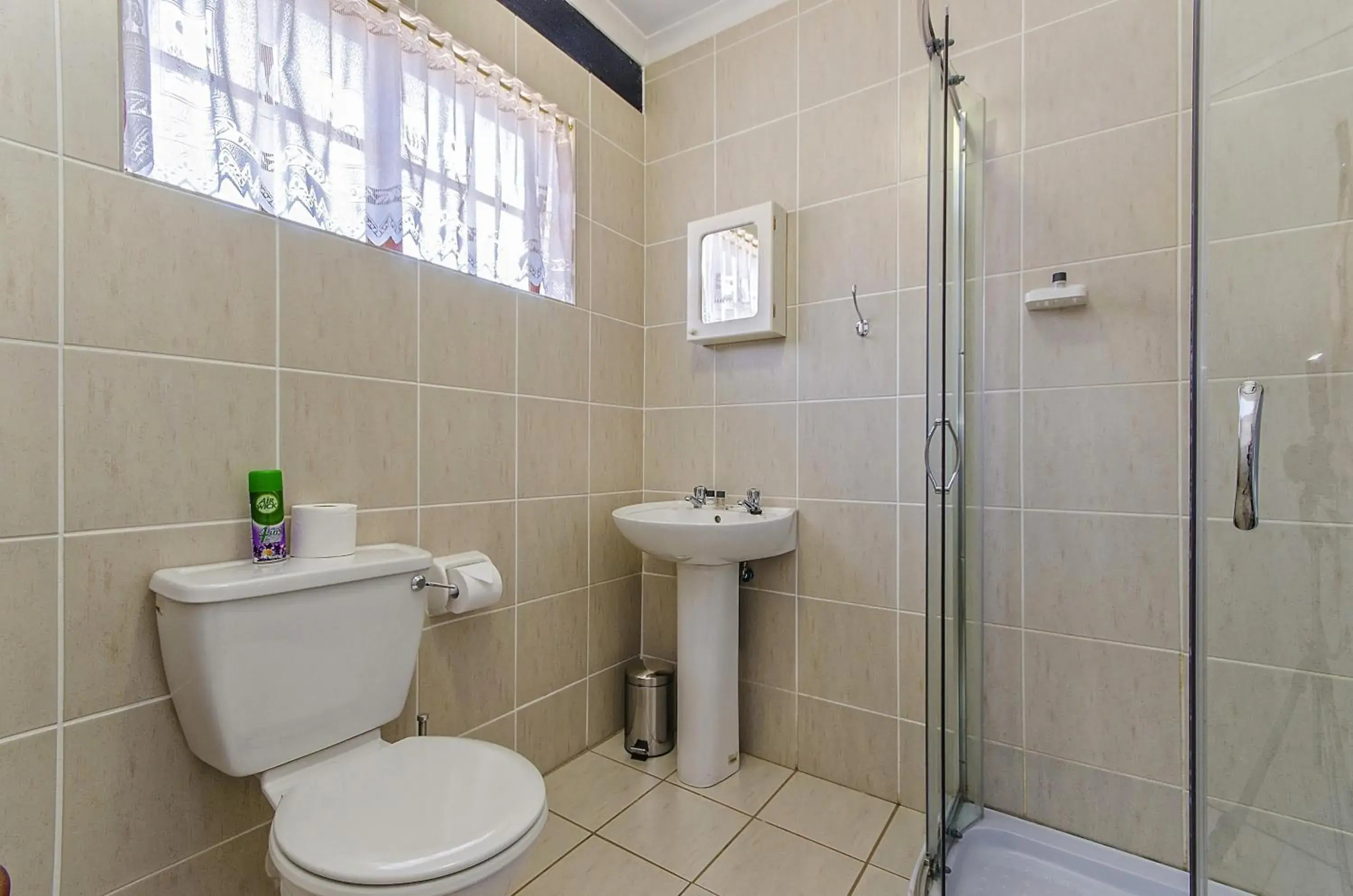 Double Room - single occupancy in Peter's Guesthouse Double Room - single occupancy in Peter's Guesthouse