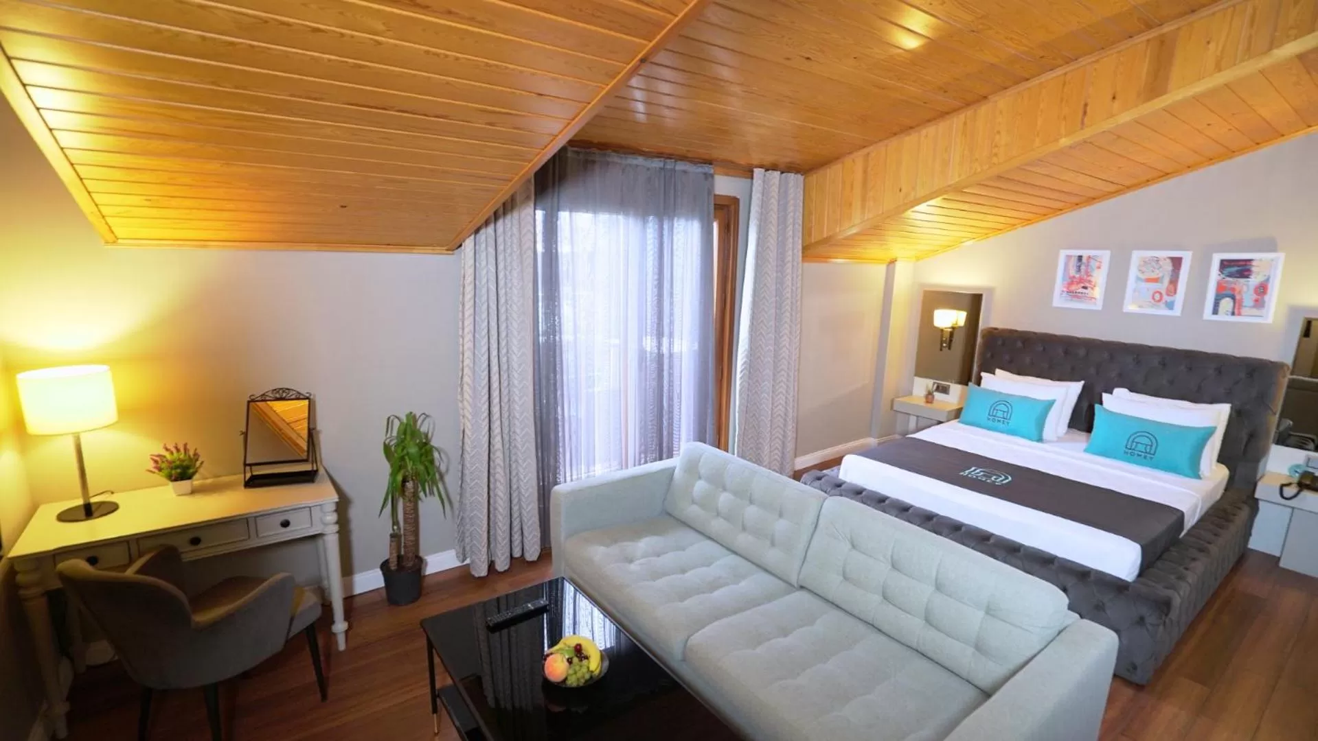 Bed in Homey AirPort Hotel