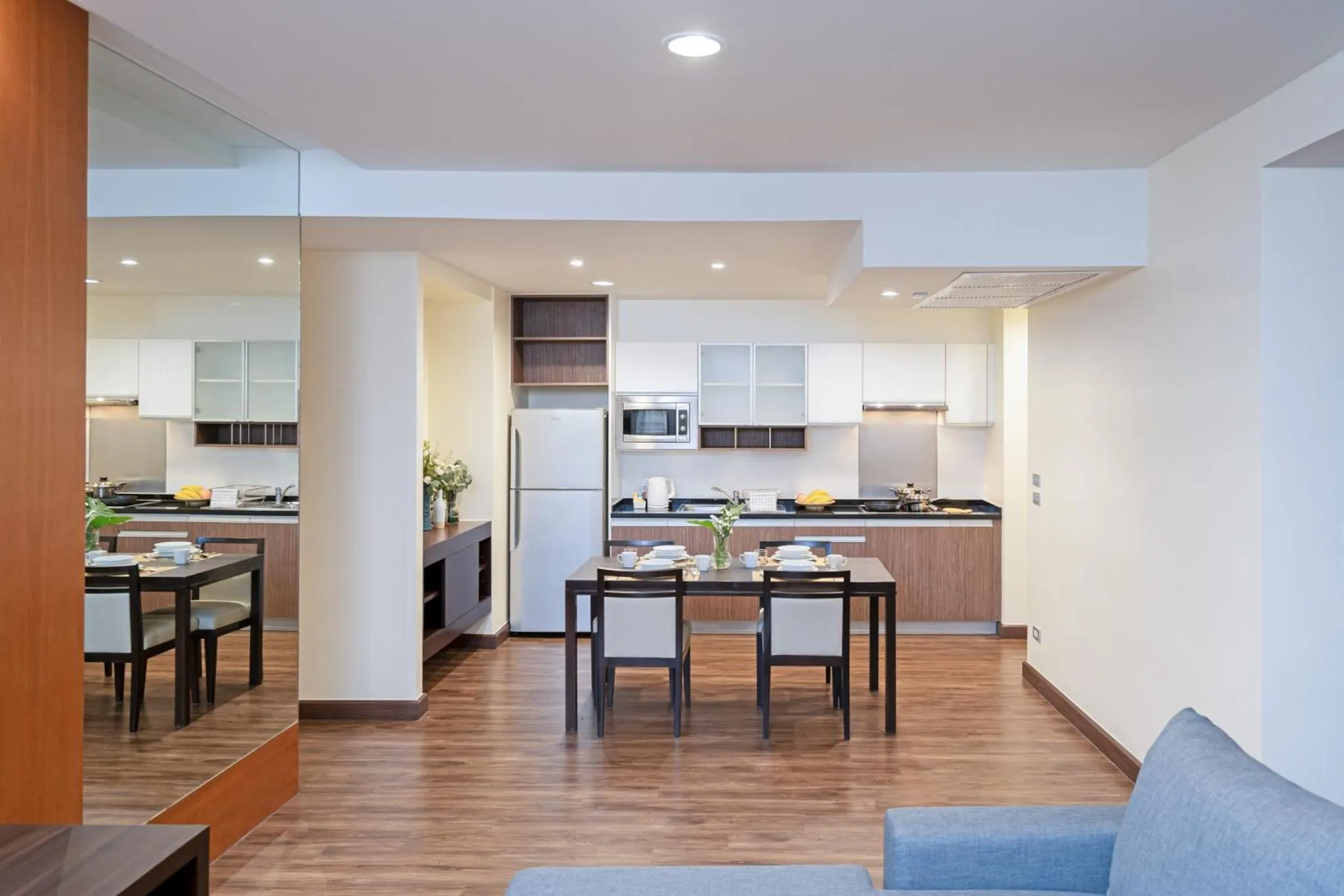 Kitchen or kitchenette in Amanta Hotel & Residence Ratchada