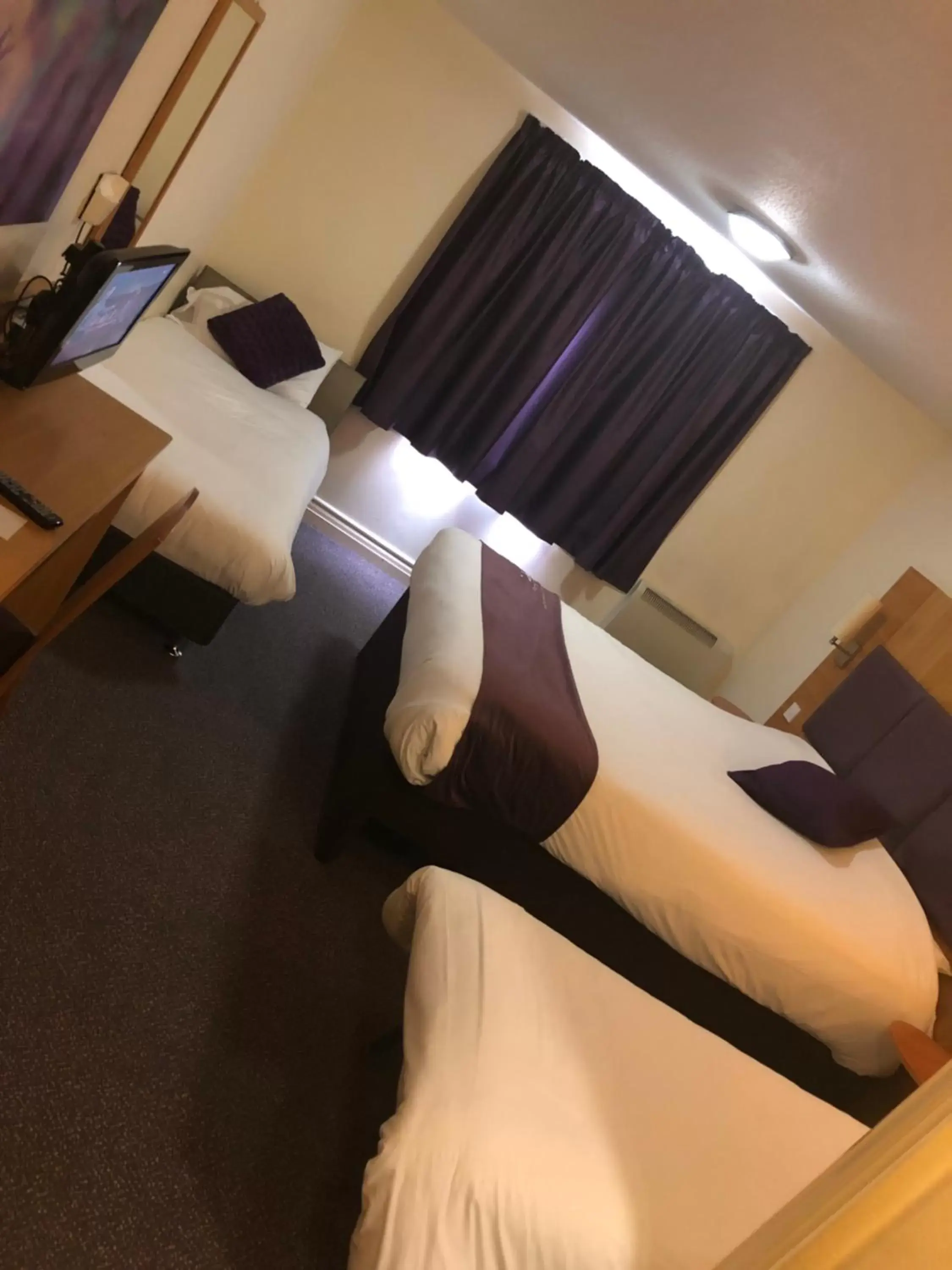 Quad Room (2 Adults & 2 Children) in Purple Roomz Preston South Quad Room (2 Adults & 2 Children) in Purple Roomz Preston South