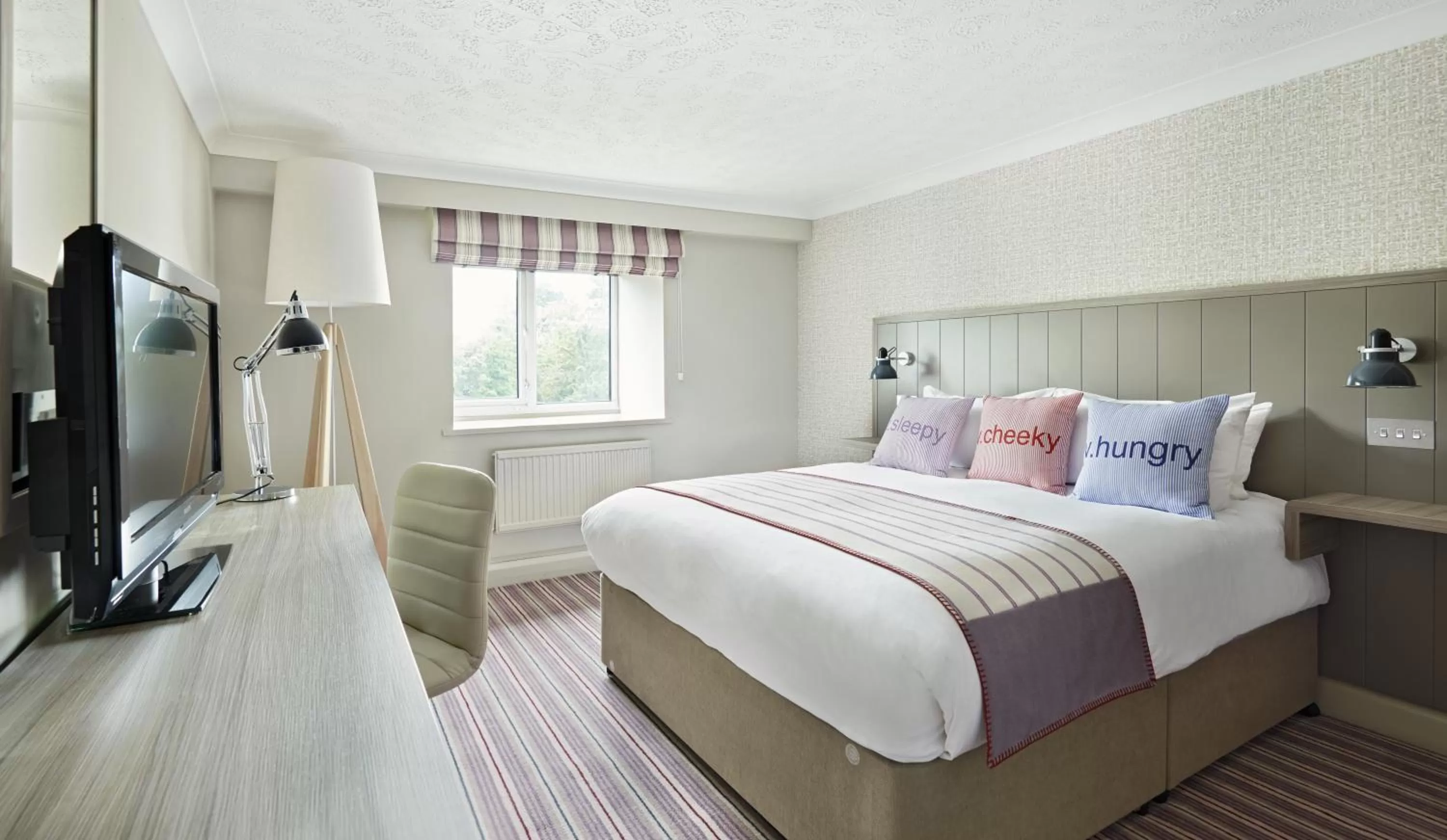 Club Room (FREE GYM & POOL ACCESS) in Village Hotel Aberdeen