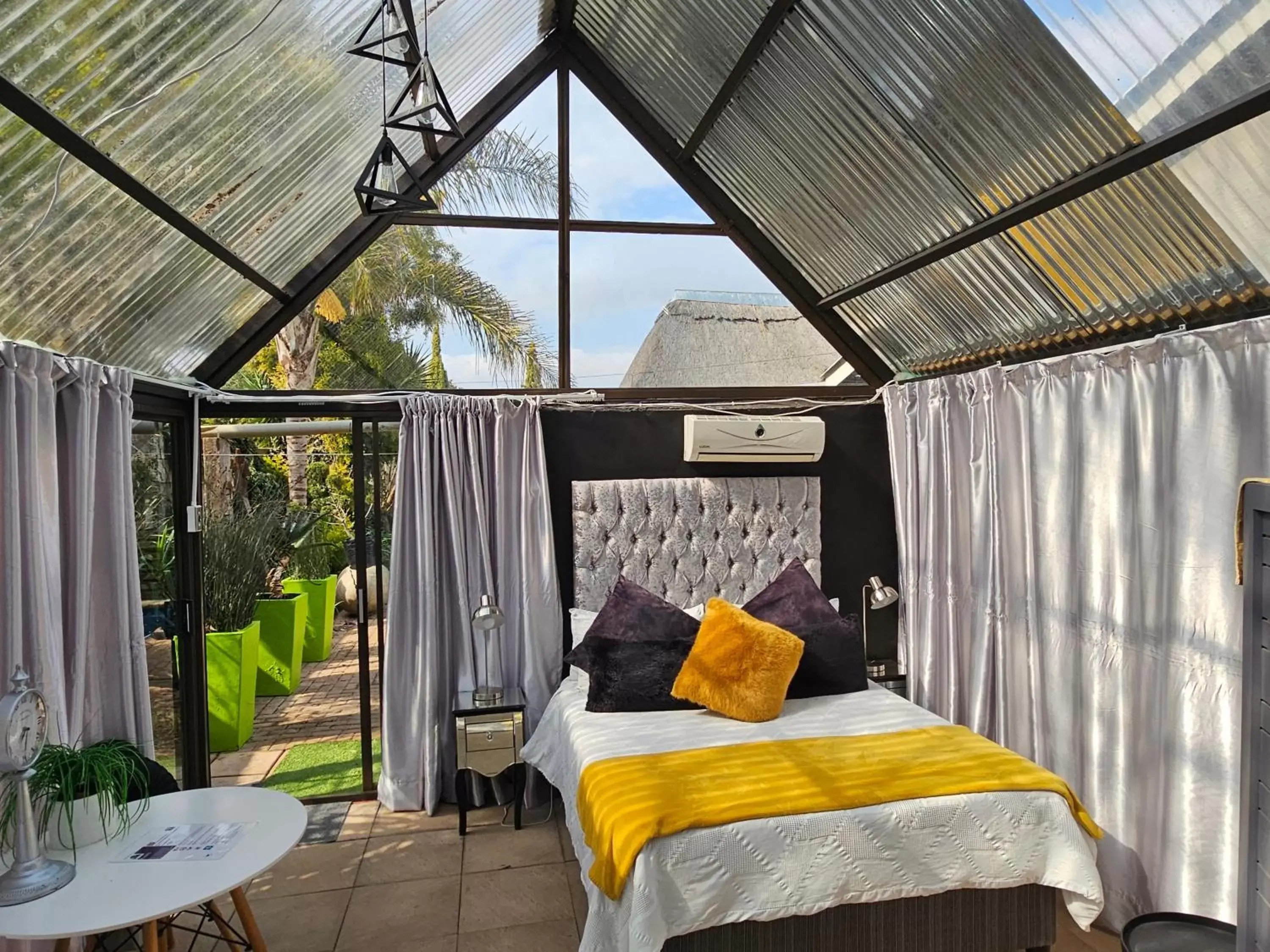 Double Room with Garden View in 51on Church Double Room with Garden View in 51on Church