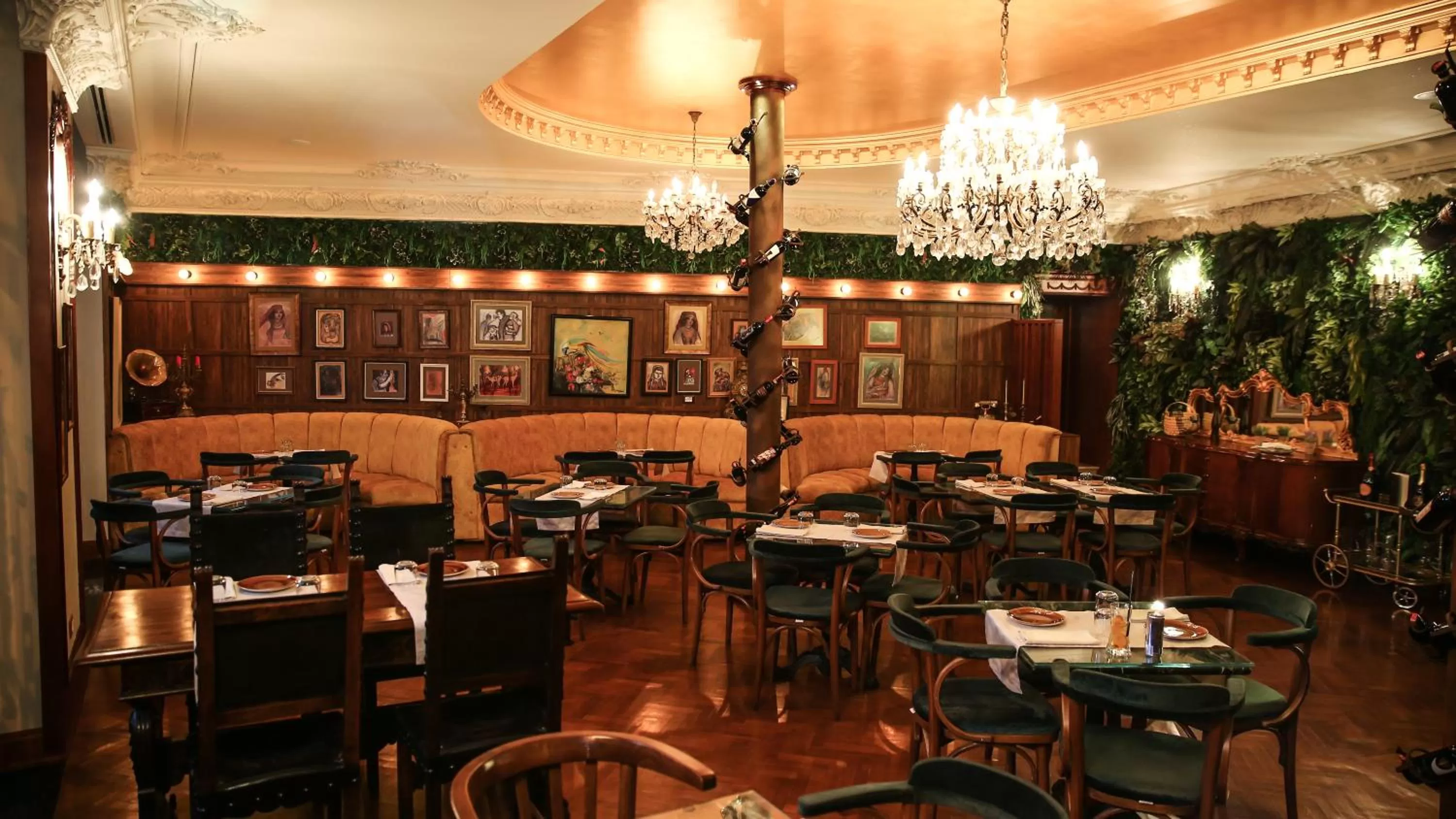 Restaurant/places to eat in Hotel Epidamn Boutique & Spa