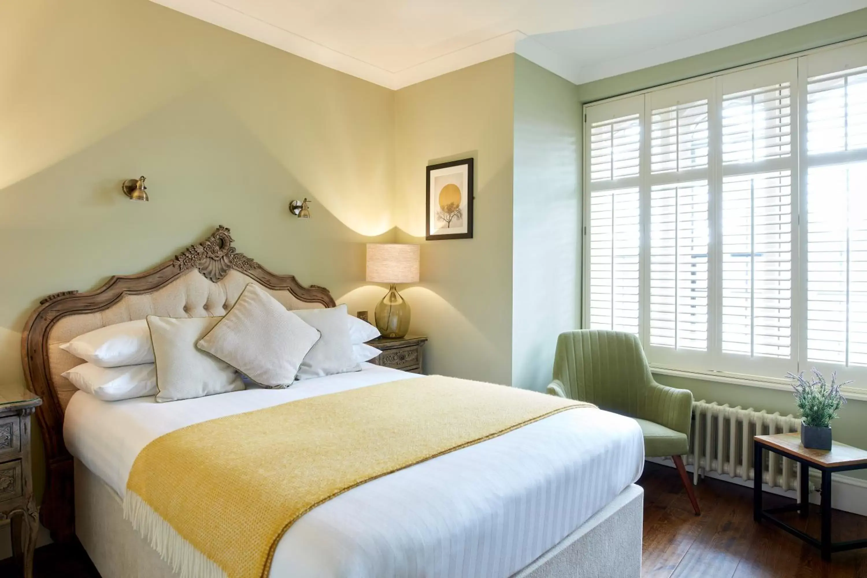 Cozy Double in The Priory Hotel Cozy Double in The Priory Hotel