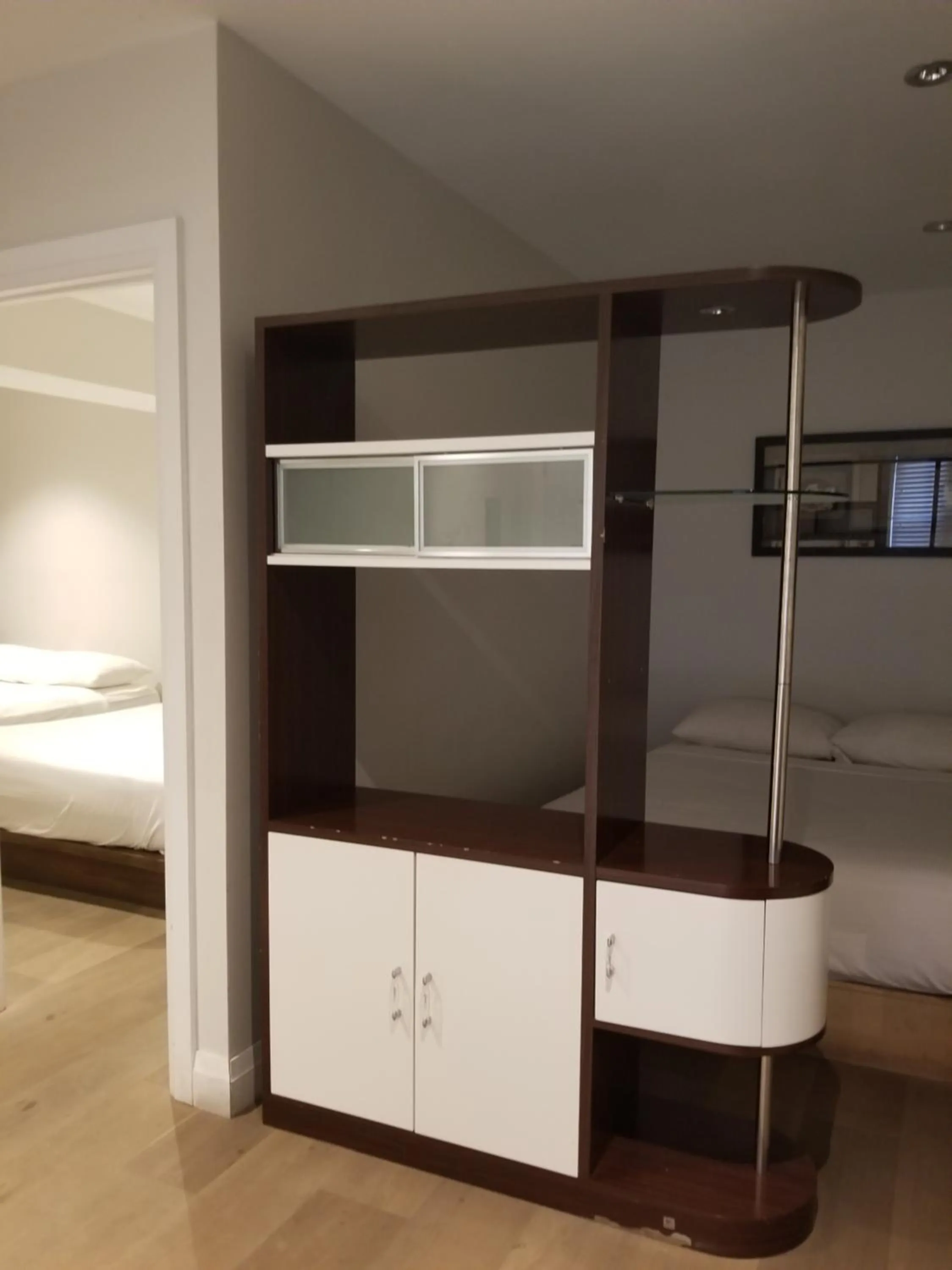 Bedroom, Bed in Dragon Gate Inn