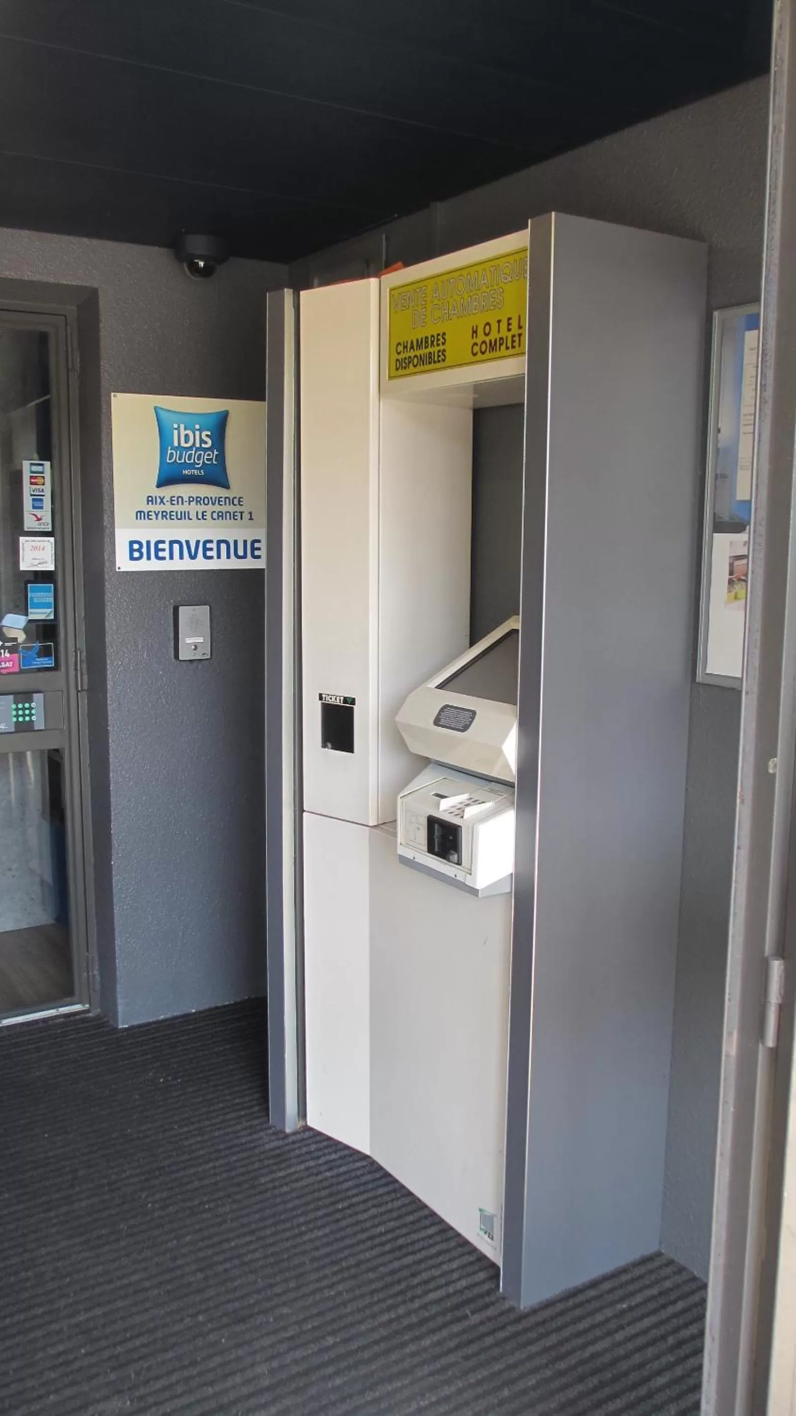 Other, Supermarket/Shops in IBIS Budget Aix en Provence Est Le Canet