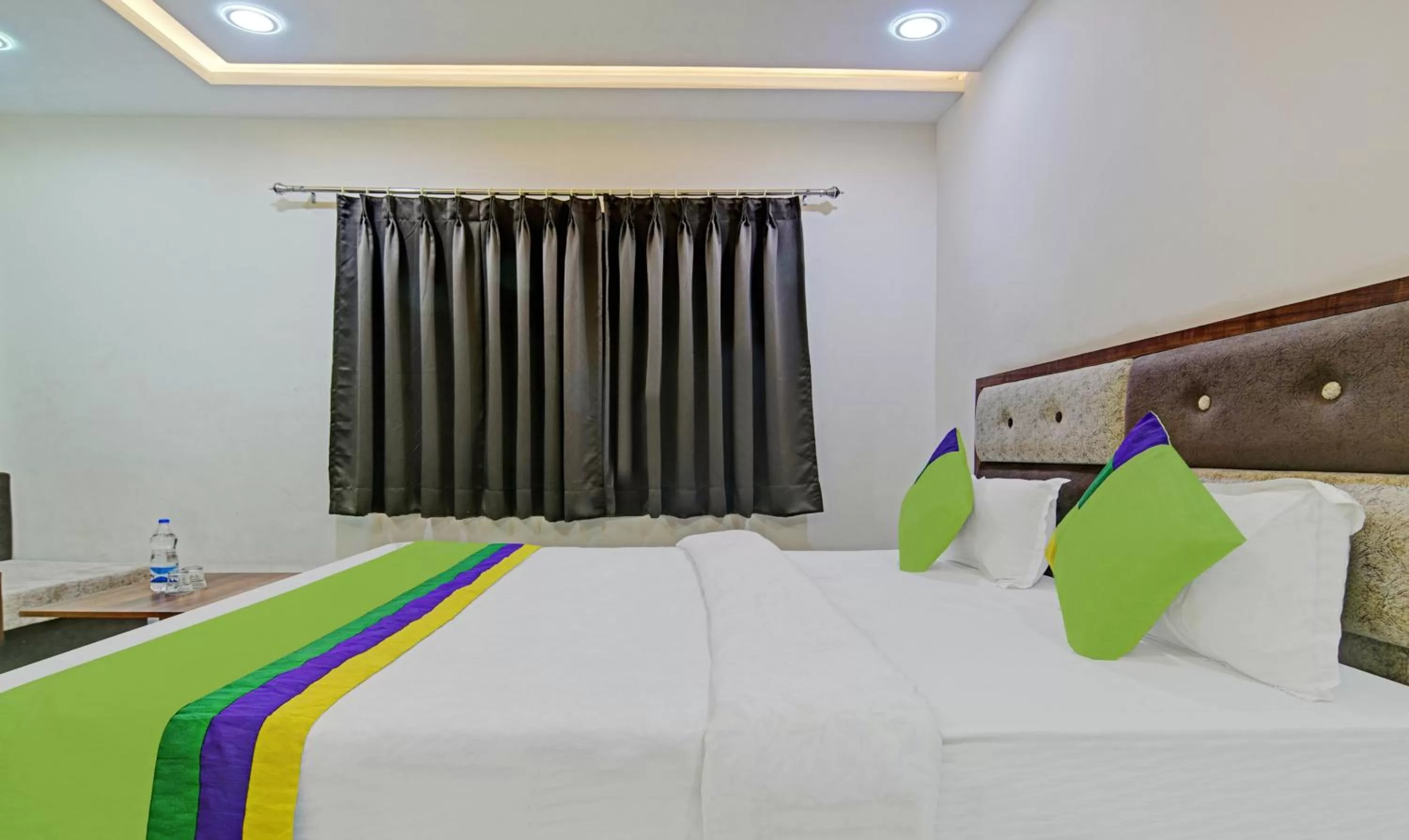 Bedroom in Treebo Jayshree Palace C21 Business Park