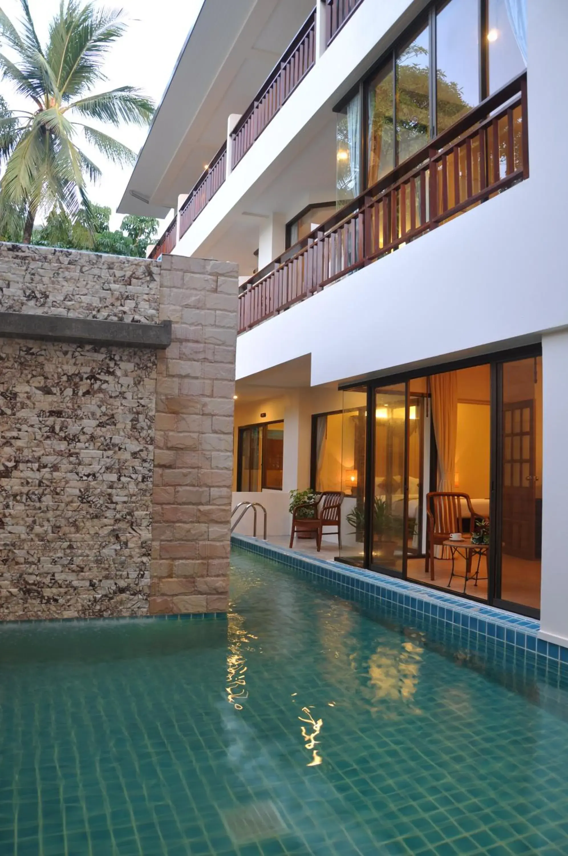 Junior Suite with Pool Access in Patong Lodge Hotel - SHA Extra Plus Junior Suite with Pool Access in Patong Lodge Hotel - SHA Extra Plus