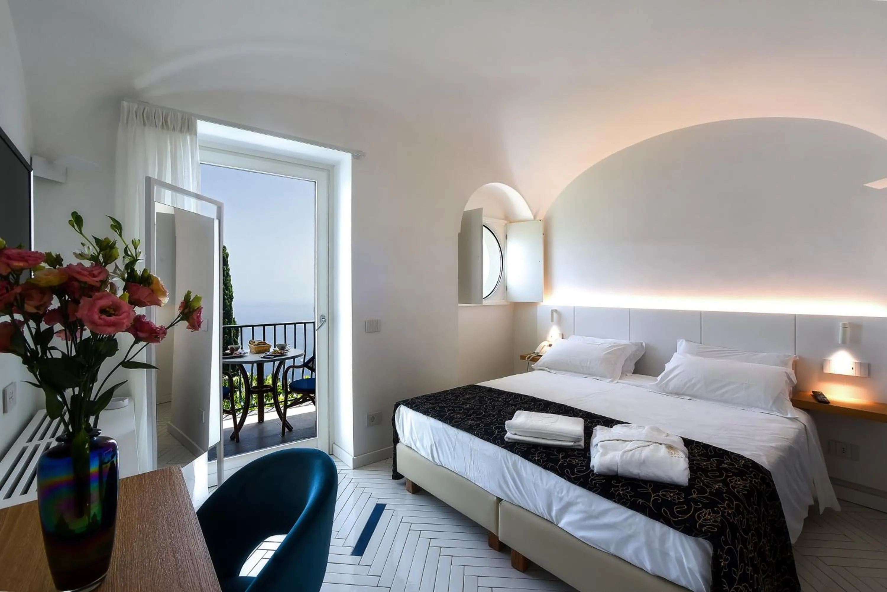 Photo of the whole room, Bed in Hotel Graal