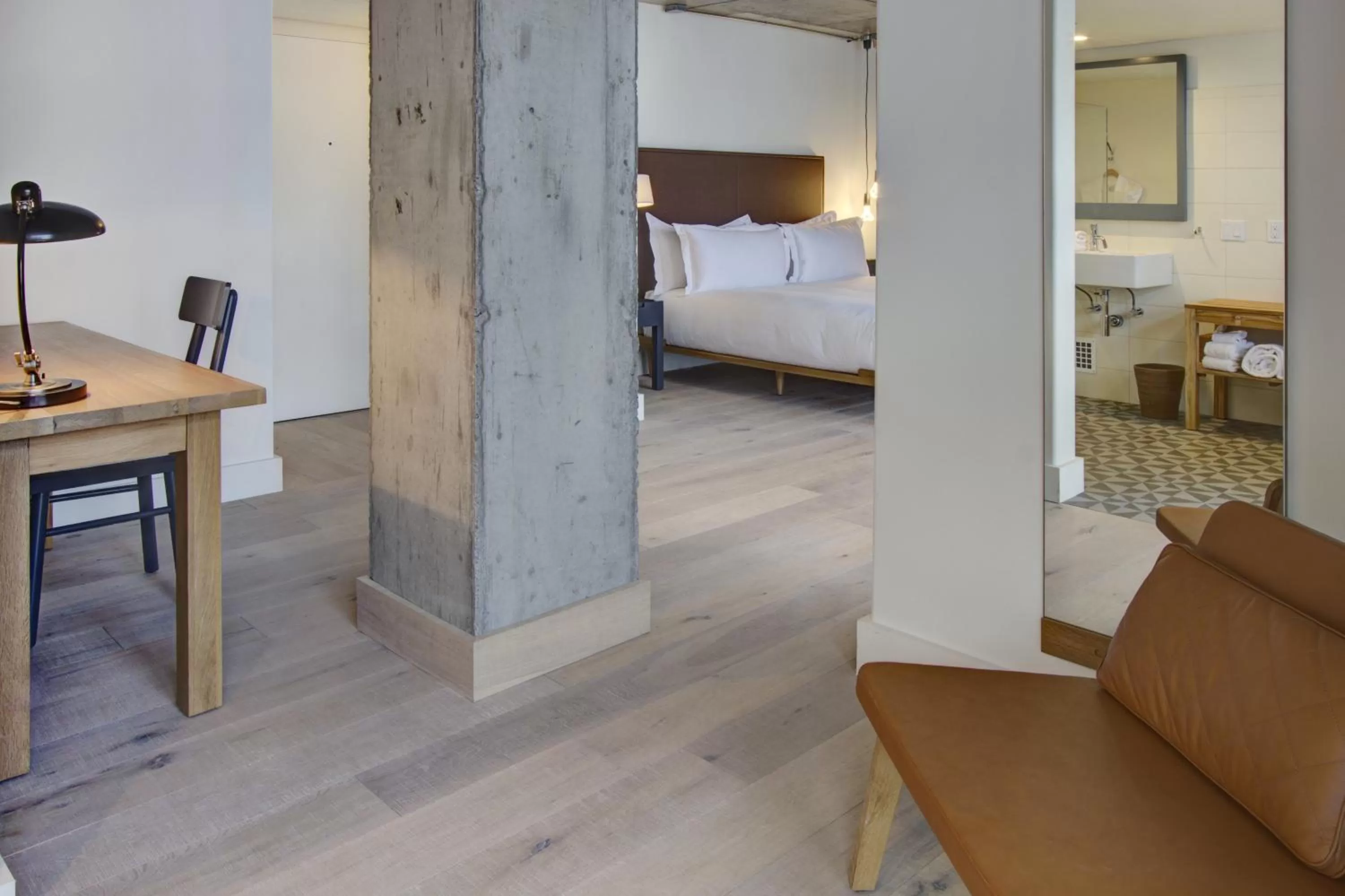 Coffee/tea facilities, Bed in Boro Hotel