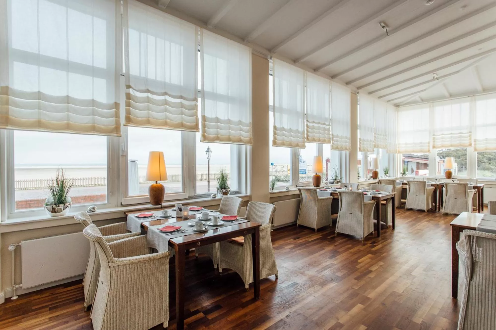 Breakfast, Restaurant/Places to Eat in Strandhotel Hohenzollern