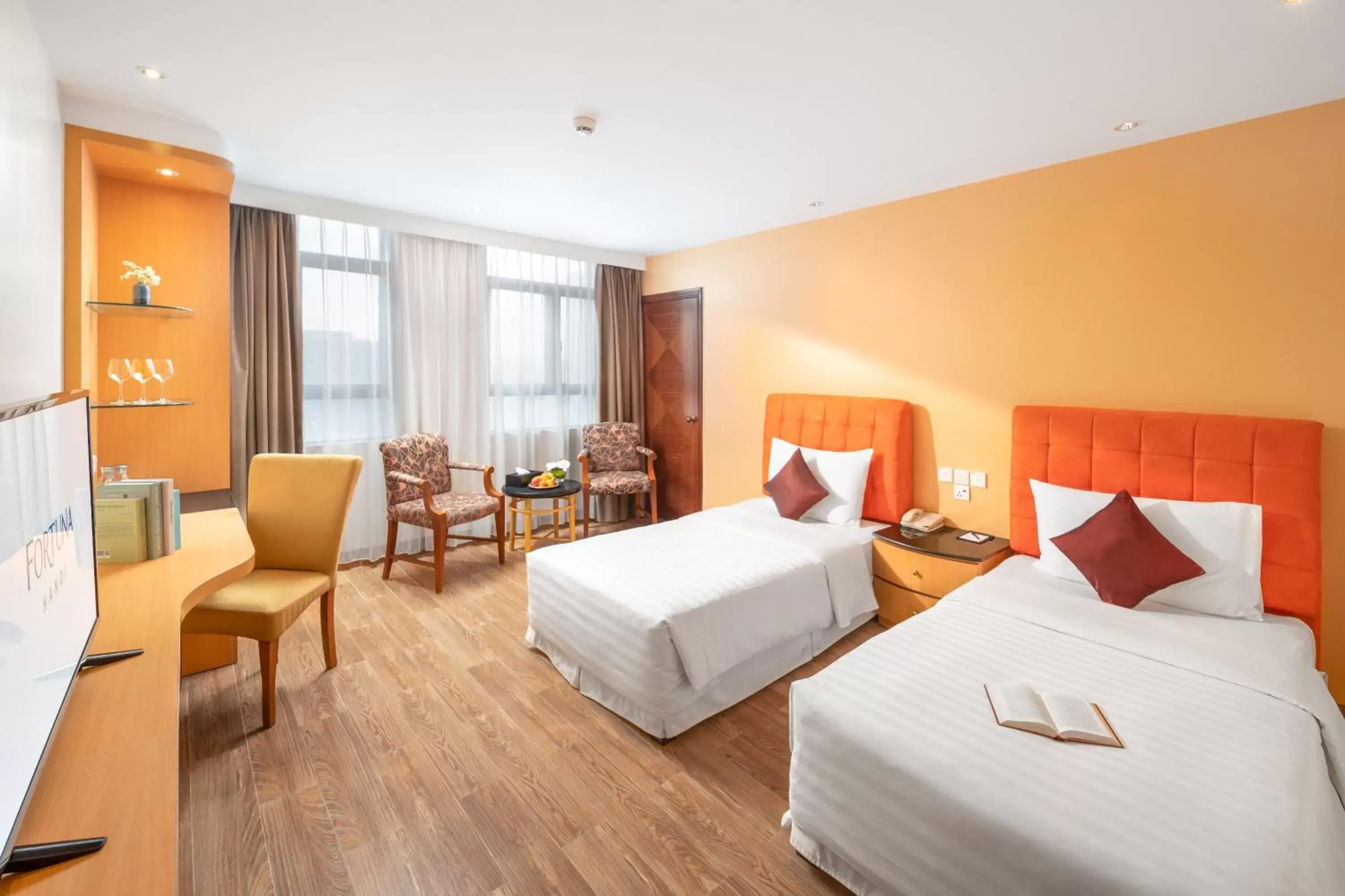 Deluxe Twin Room in Fortuna Hotel Hanoi Deluxe Twin Room in Fortuna Hotel Hanoi