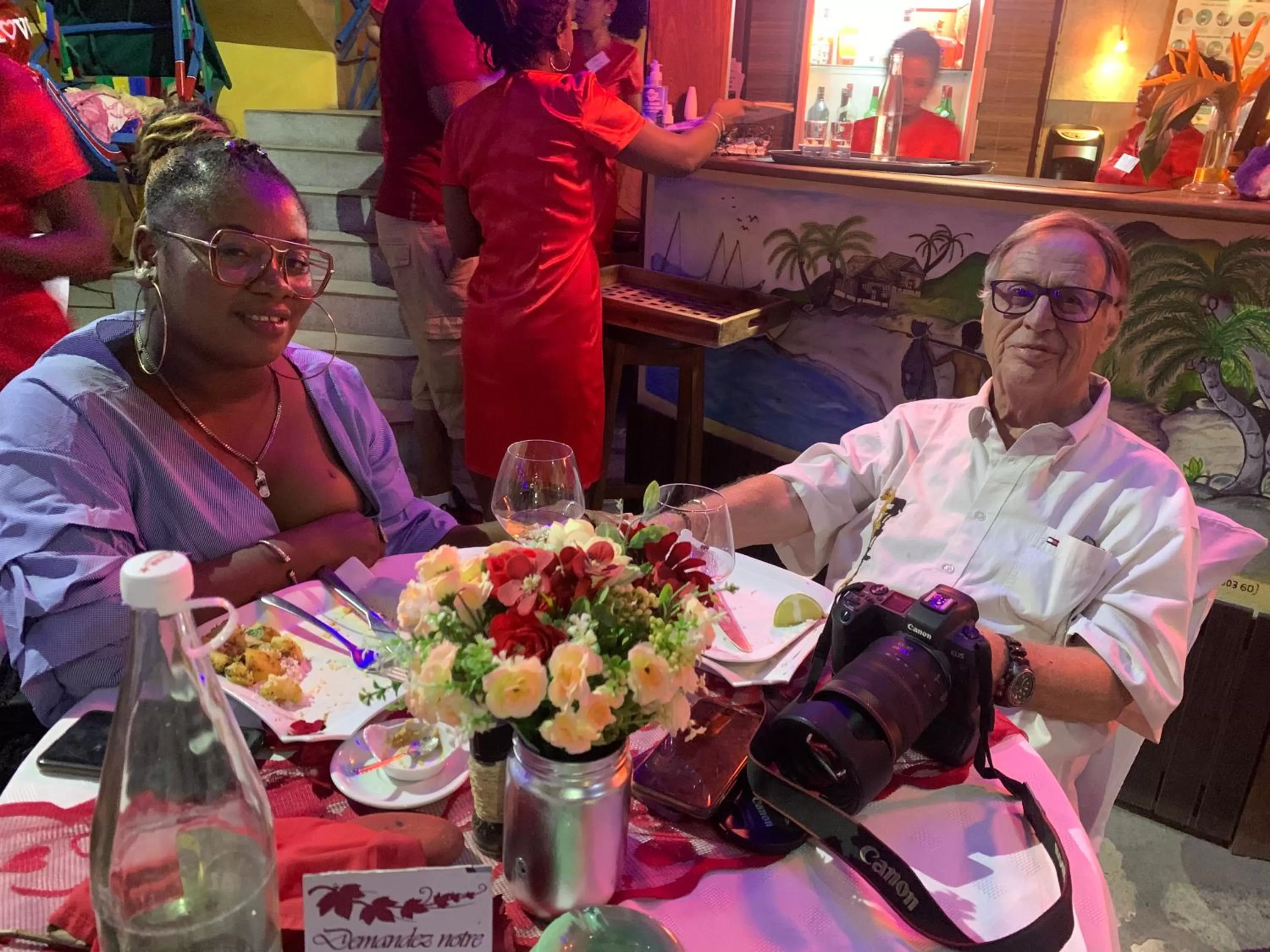 Restaurant/places to eat in Hôtel Restaurant Coco Lodge Majunga