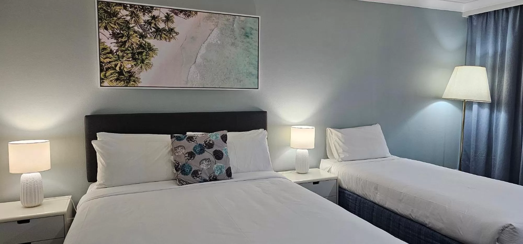 Bed in Tea Gardens Motel