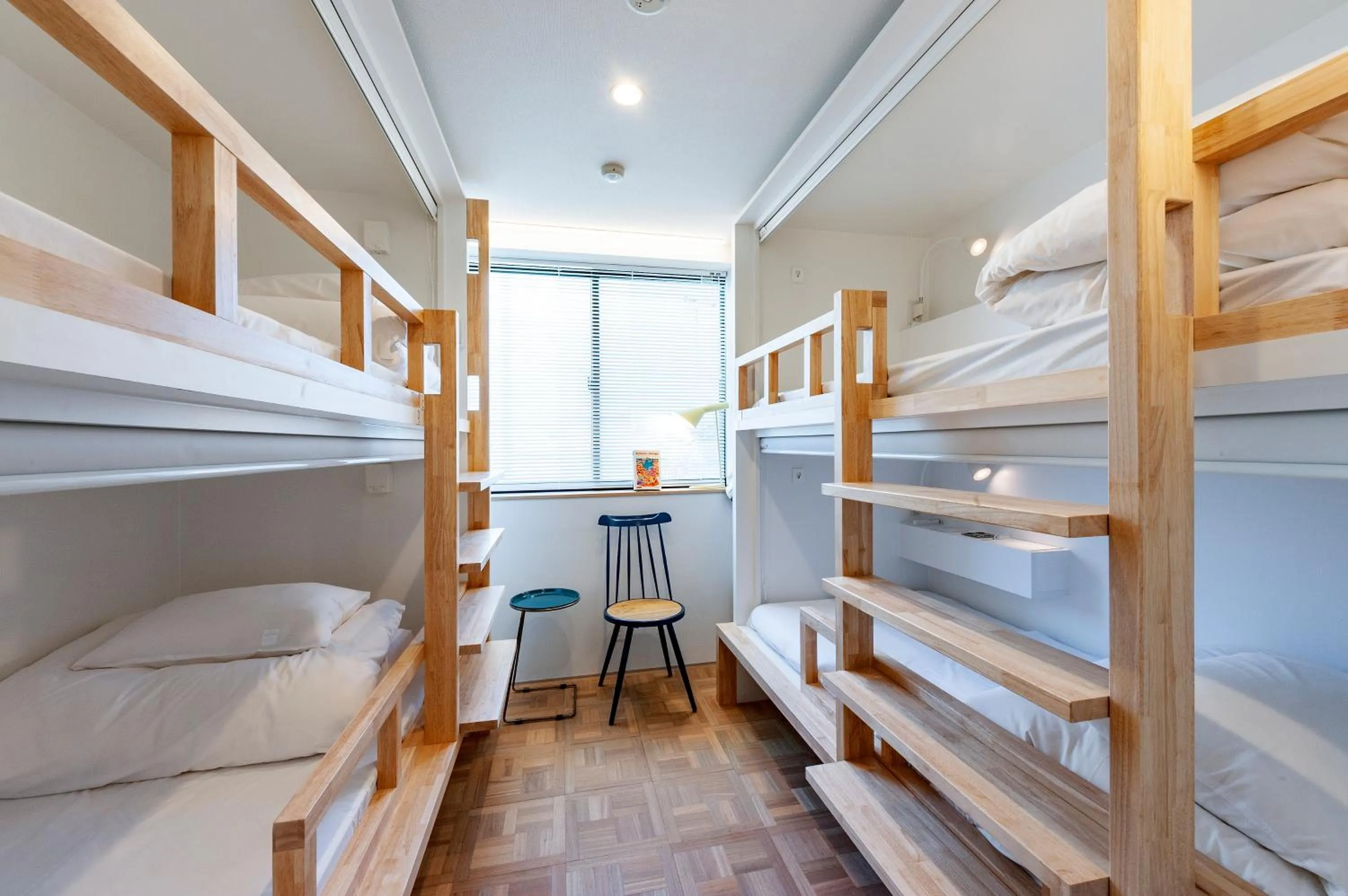 bunk bed, Bed in plat hostel keikyu haneda home