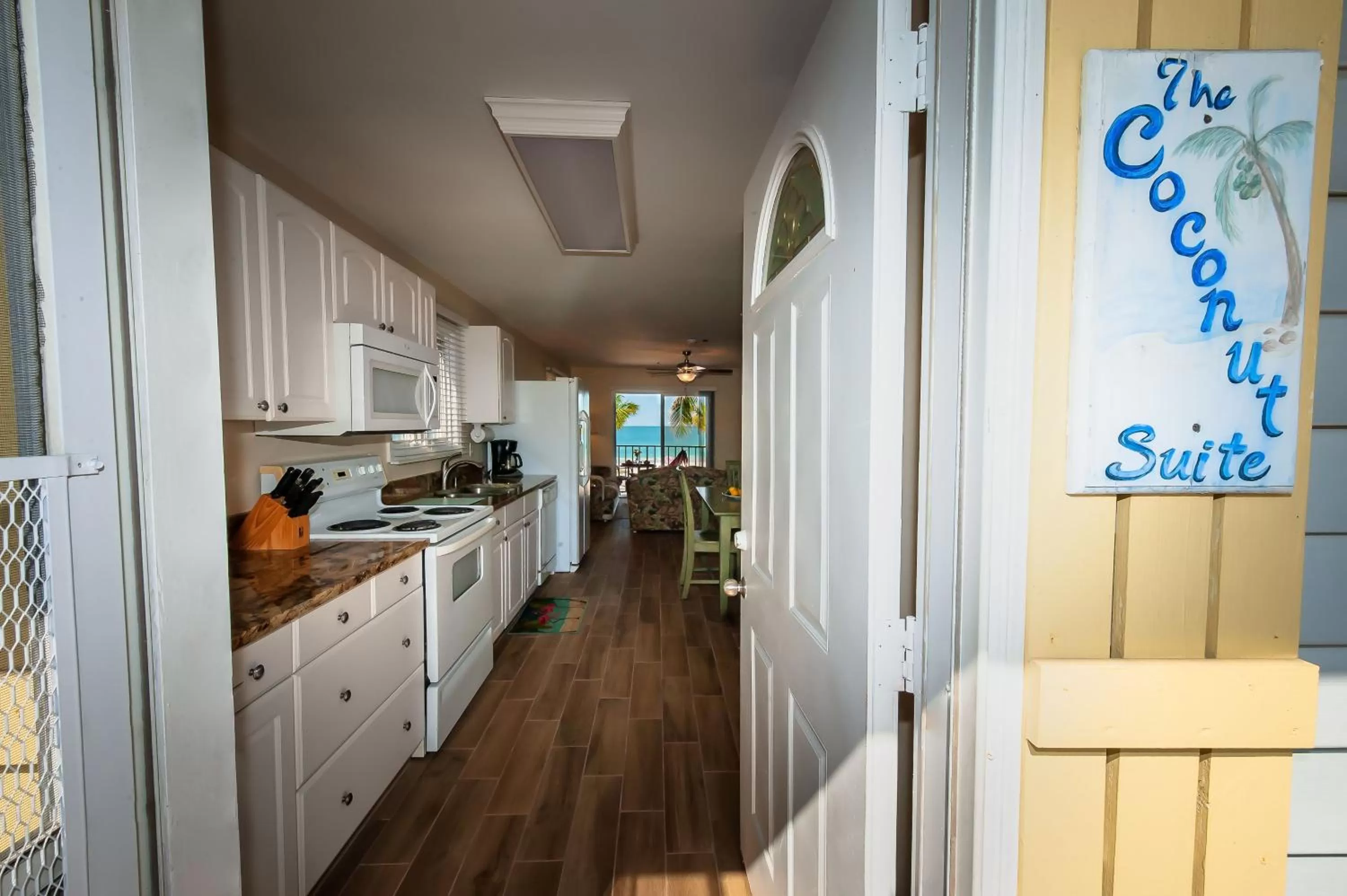 Kitchen or kitchenette in Cedar Cove Resort & Cottages