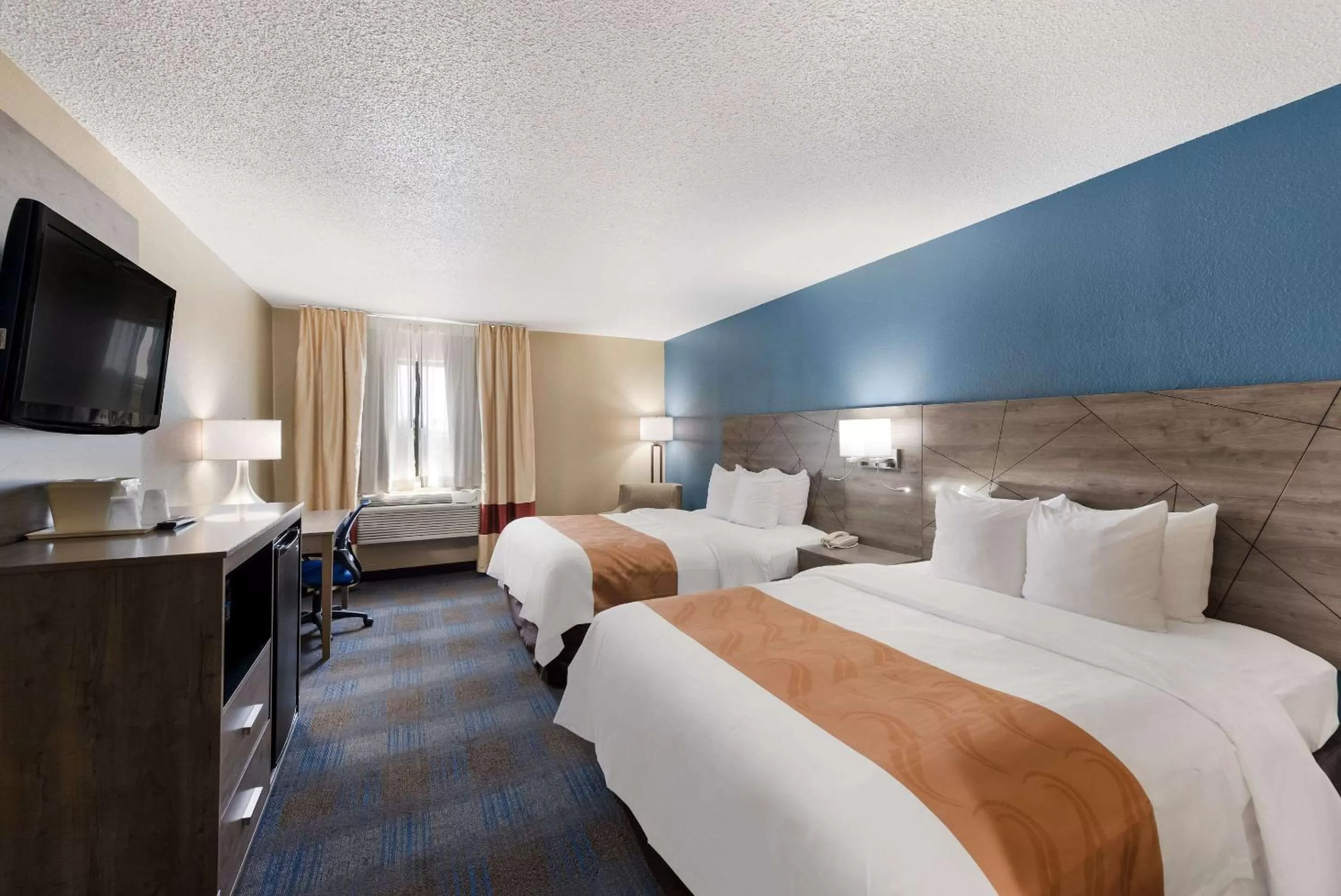 Bedroom, Bed in Quality Inn Upper Sandusky