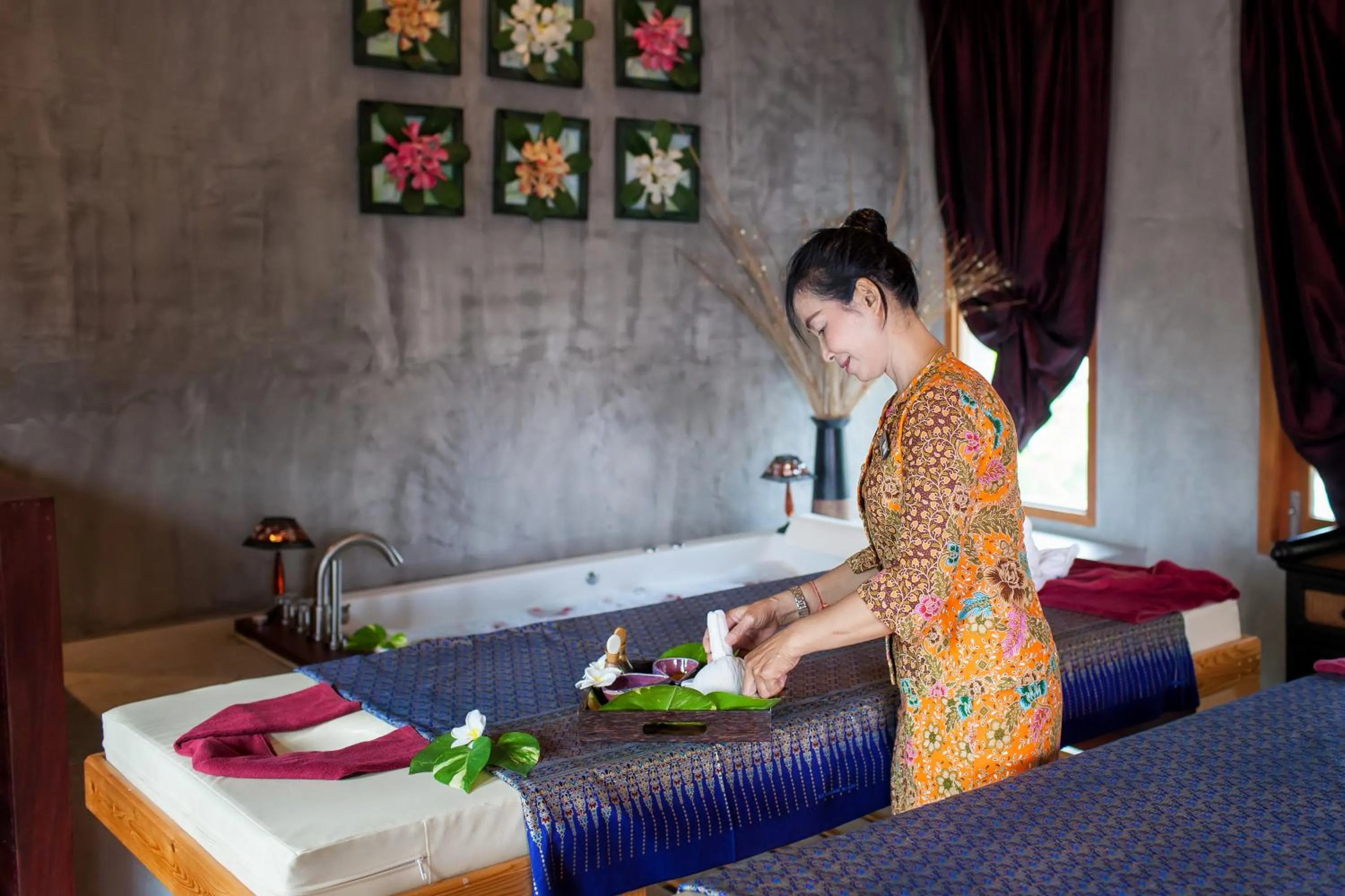 Staff, Bed in Tango Luxe Beach Villa, Koh Samui