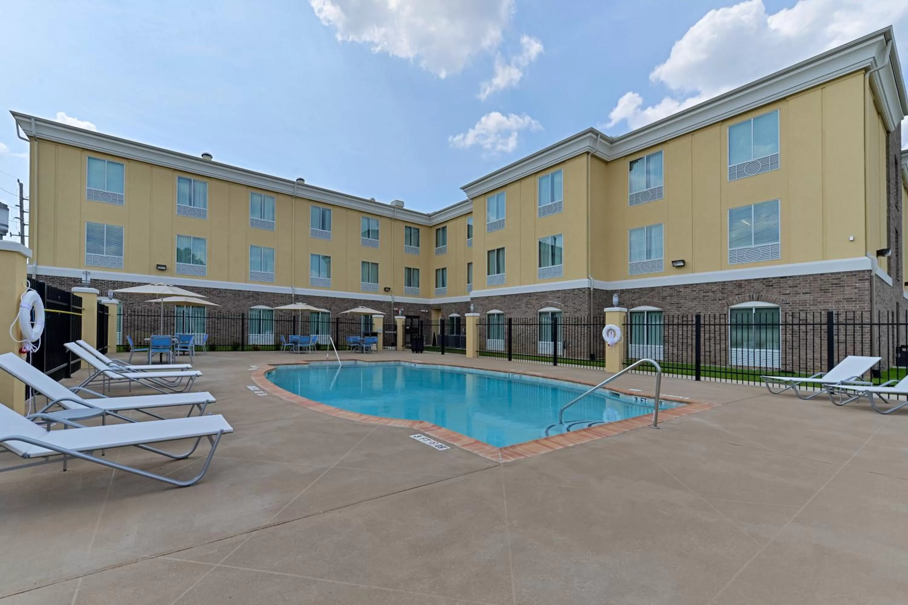 Swimming pool in Holiday Inn Express Tomball by IHG