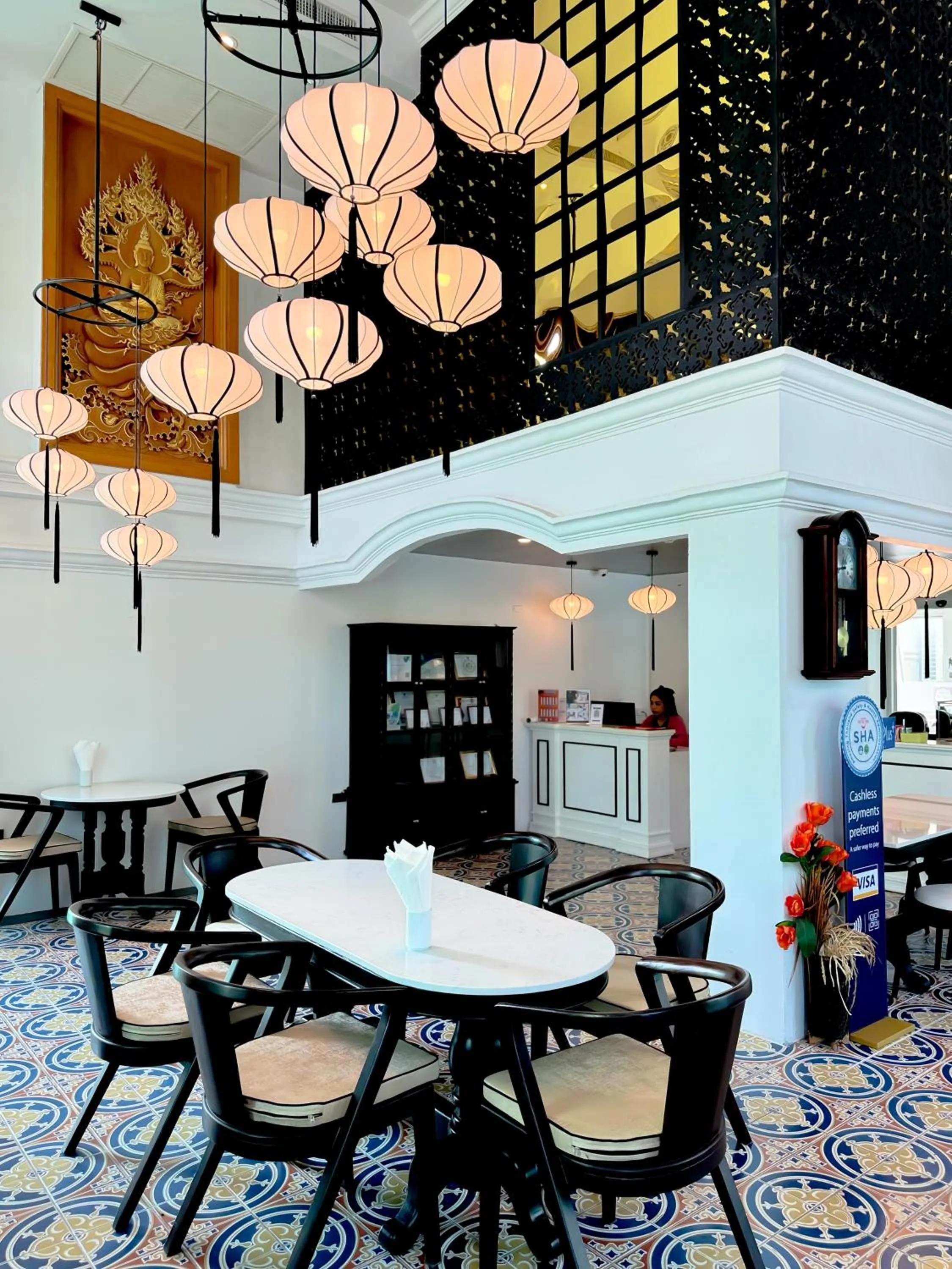 Restaurant/places to eat in Grand Supicha City Hotel