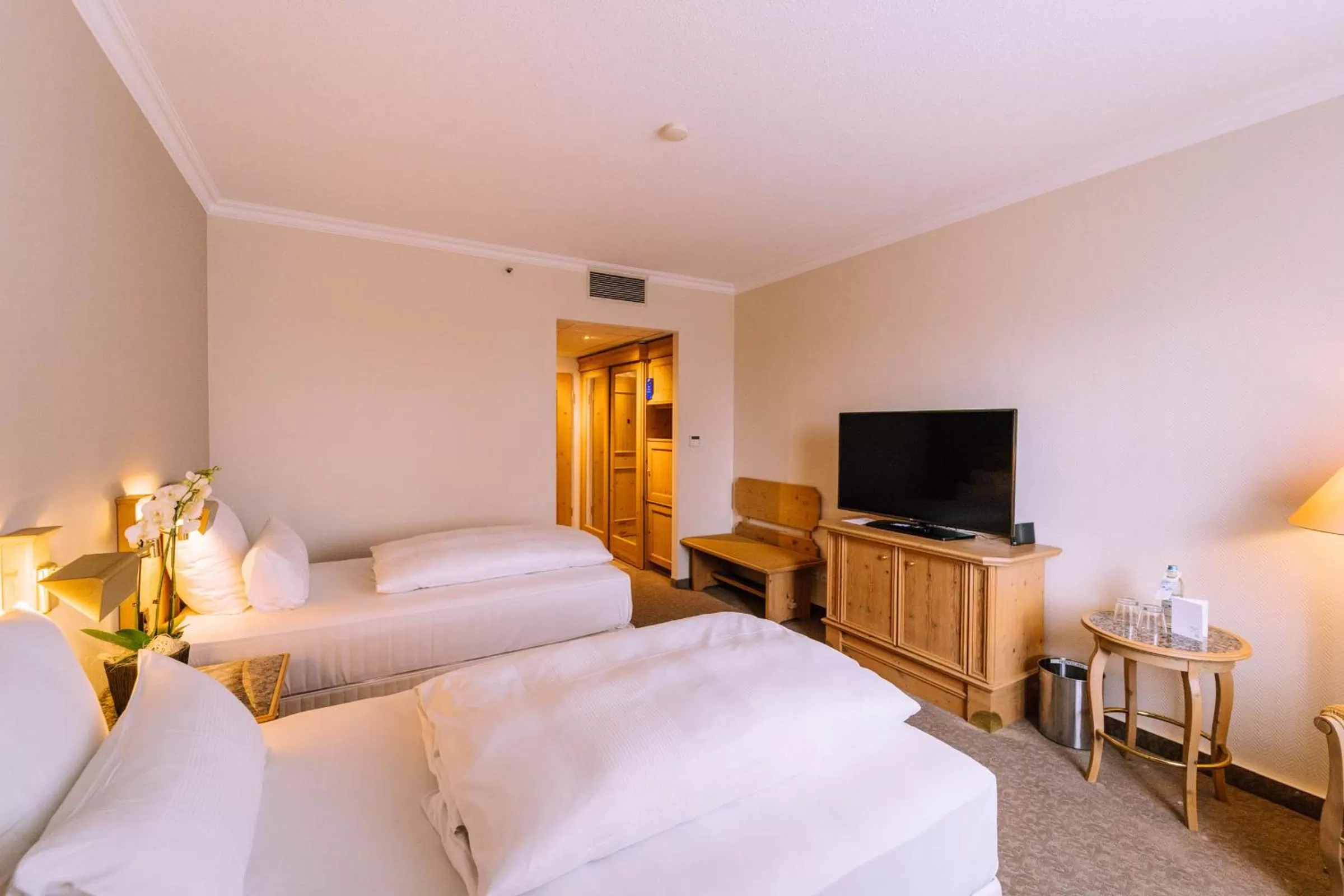 Photo of the whole room, Bed in Atomis Hotel Munich Airport by Mercure