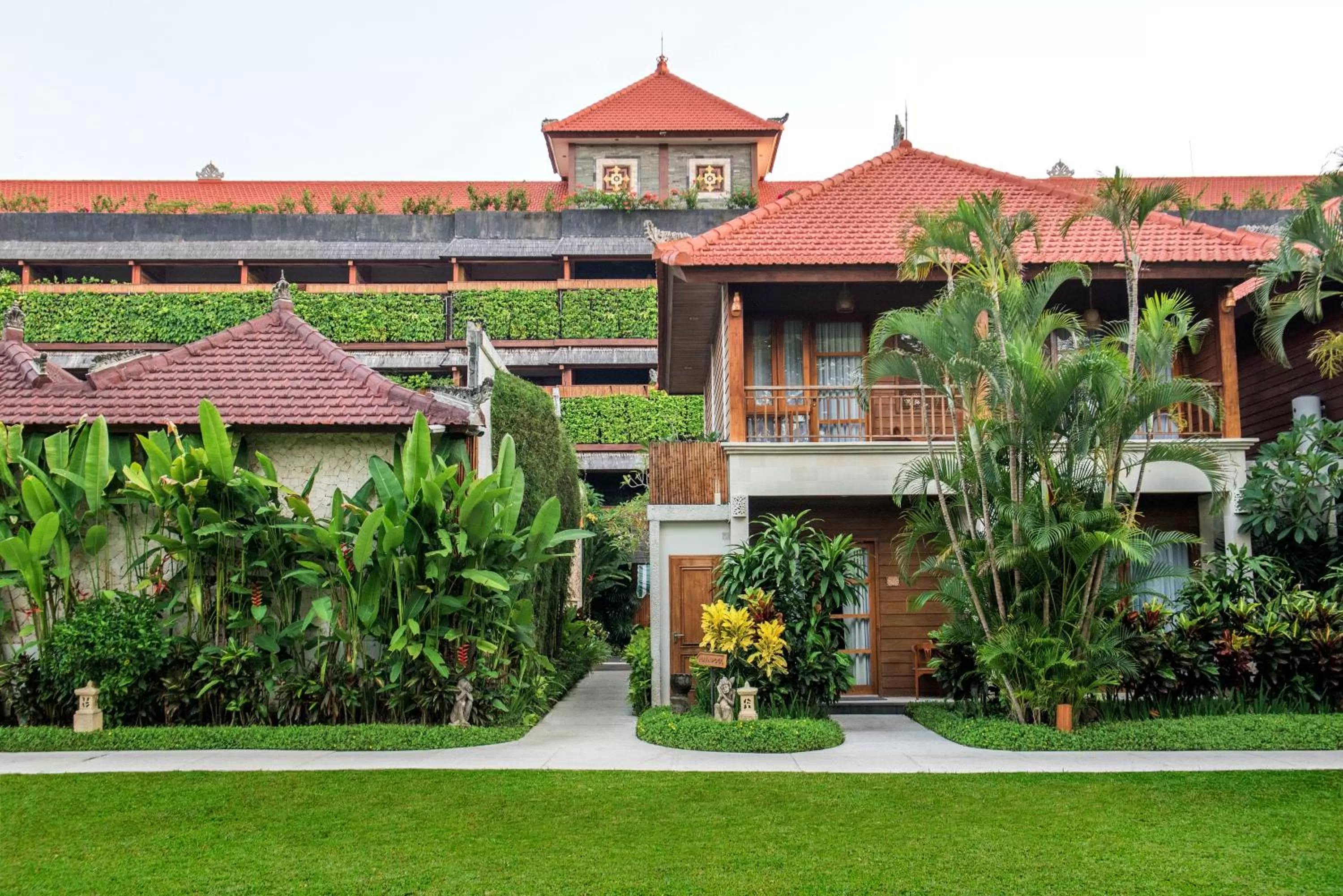 Garden in Astagina Resort Villa and Spa