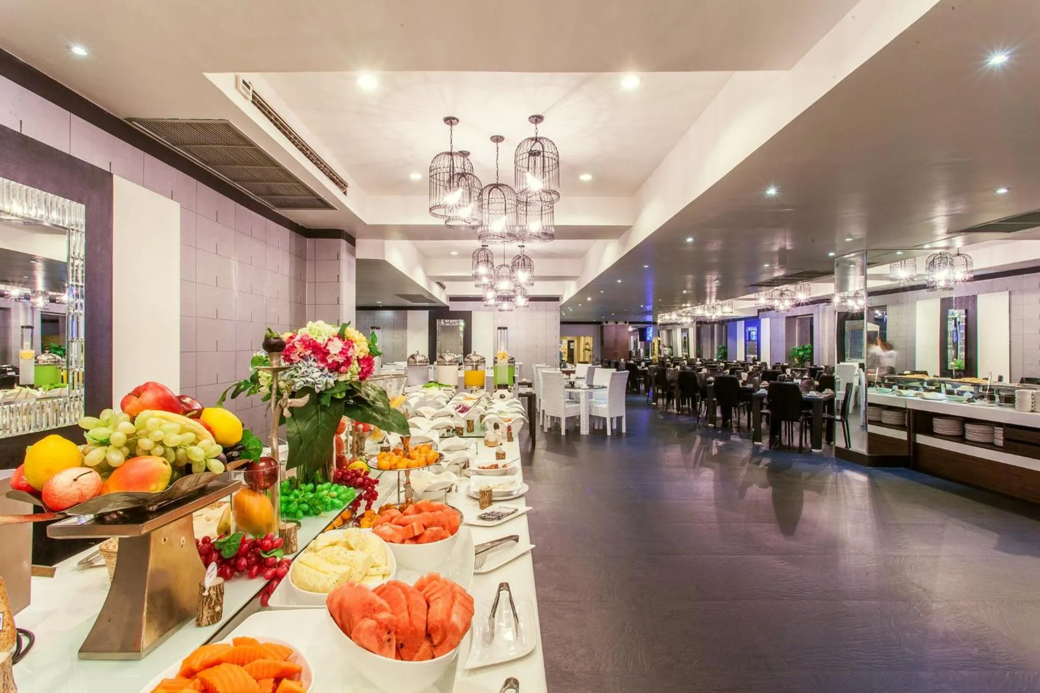 Restaurant/Places to Eat in Patong Heritage Hotel Phuket - SHA Extra Plus